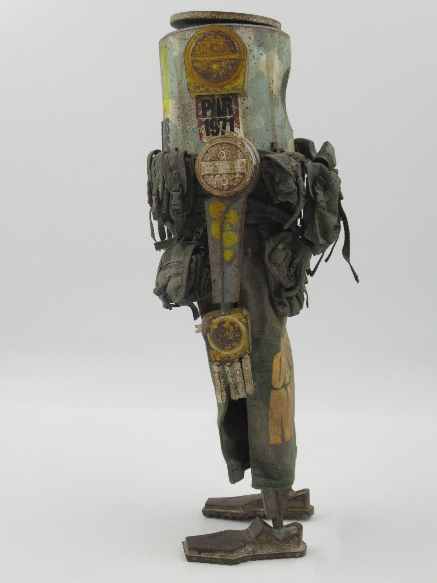 WWR Dropcloth Olympus Mon Figure - threeA/Ashley Wood (2010) 3A Japan Art Toy