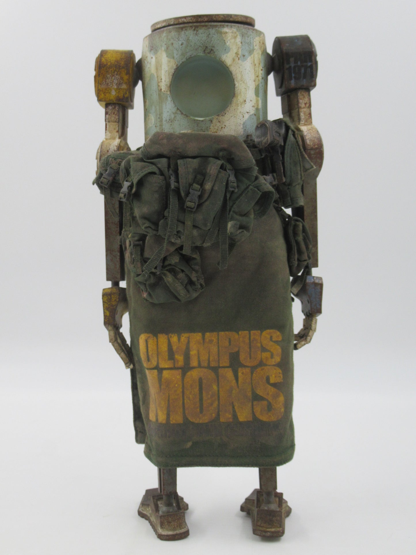 WWR Dropcloth Olympus Mon Figure - threeA/Ashley Wood (2010) 3A Japan Art Toy