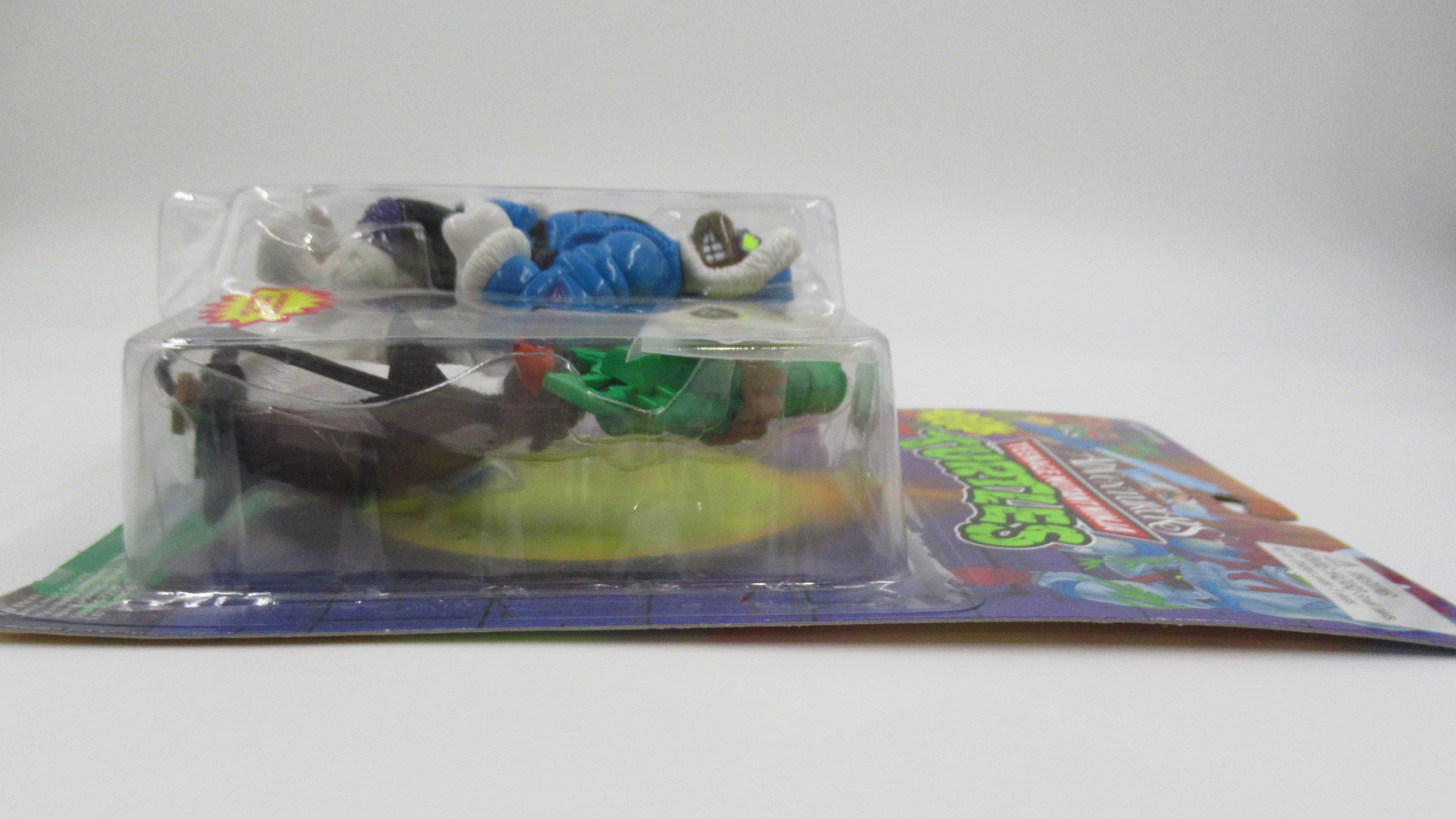 Teenage Mutant Ninja Turtles Arctic Donatello Adventurers Figure TMNTs - Playmates (1994) Ultra Rare