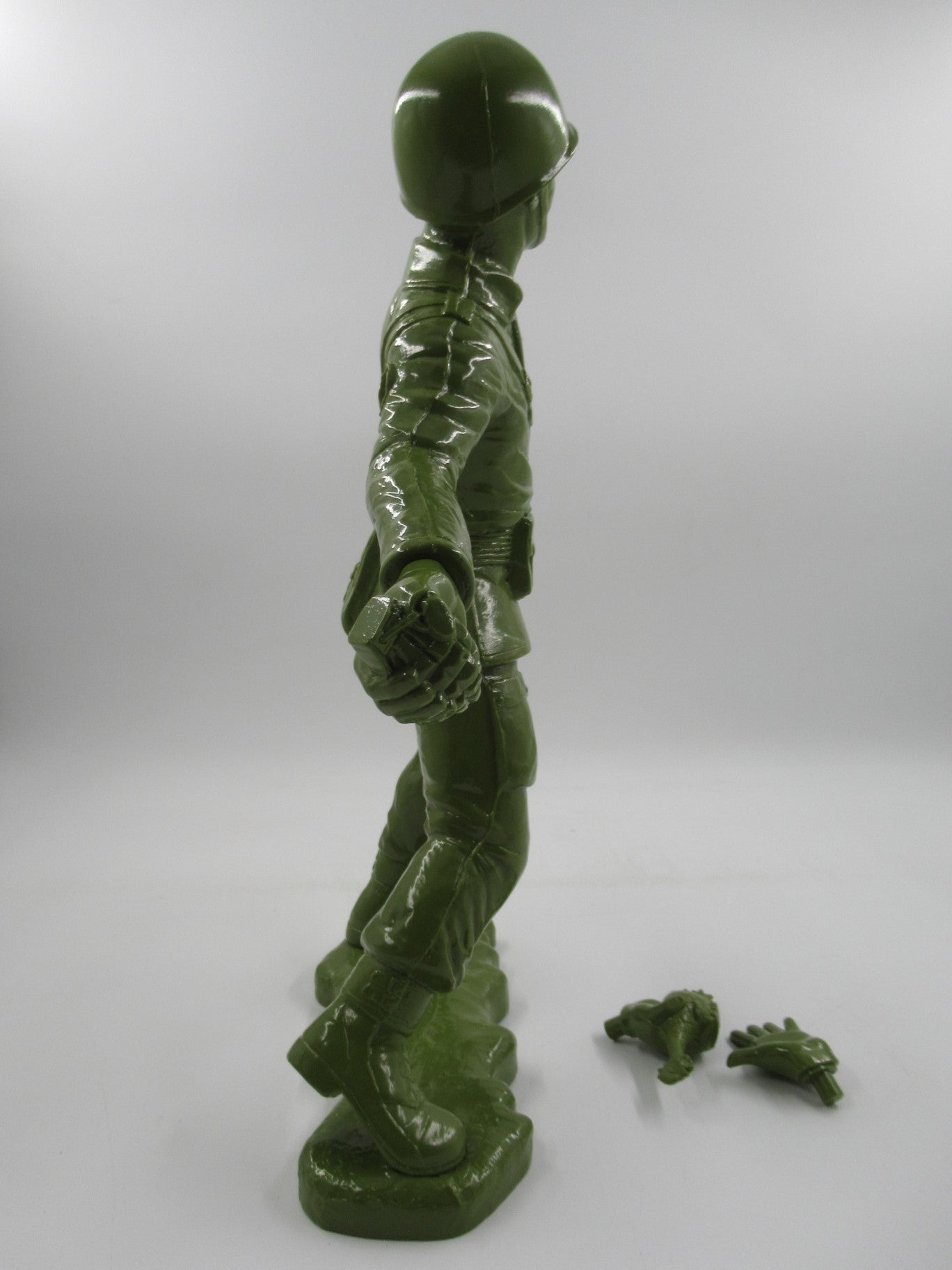 BIG ARMY MAN Green Vinyl Figure - Kozik x Ultraviolence (2009) Limited Edition Designer Art Toy