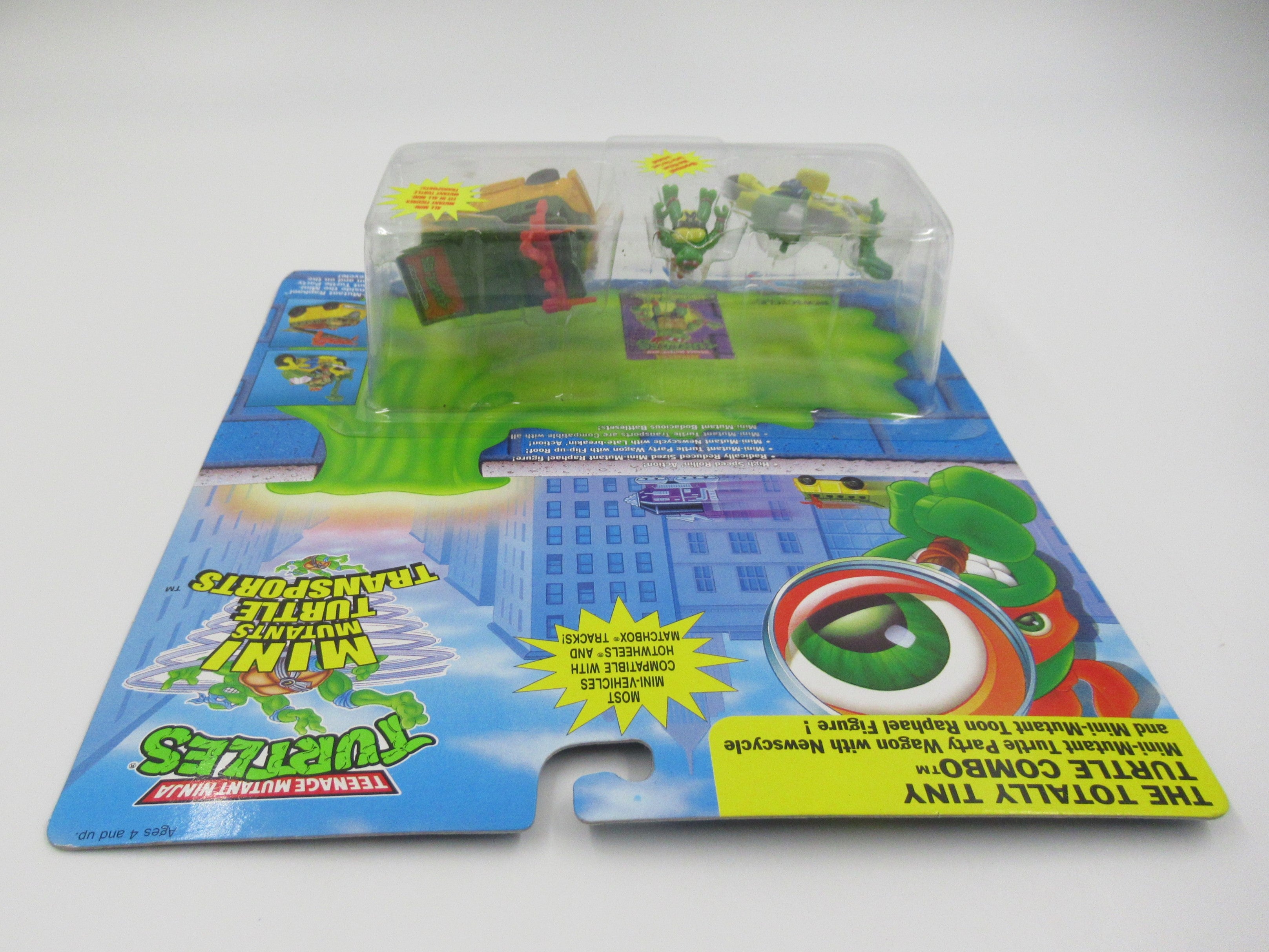 Teenage Mutant Ninja Turtles "The Totally Tiny Turtle Combo" Mini Mutants Turtle Transports TMNTs - Playmates (1994)