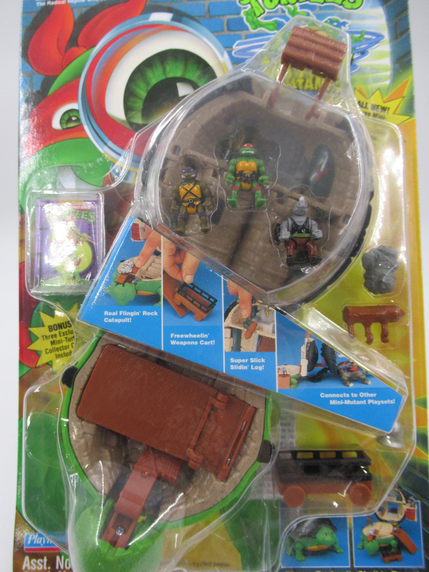 TMNT Mini Mutants Raphael Castle Playset Teenage Mutant Ninja Turtles- Playmates (1994)