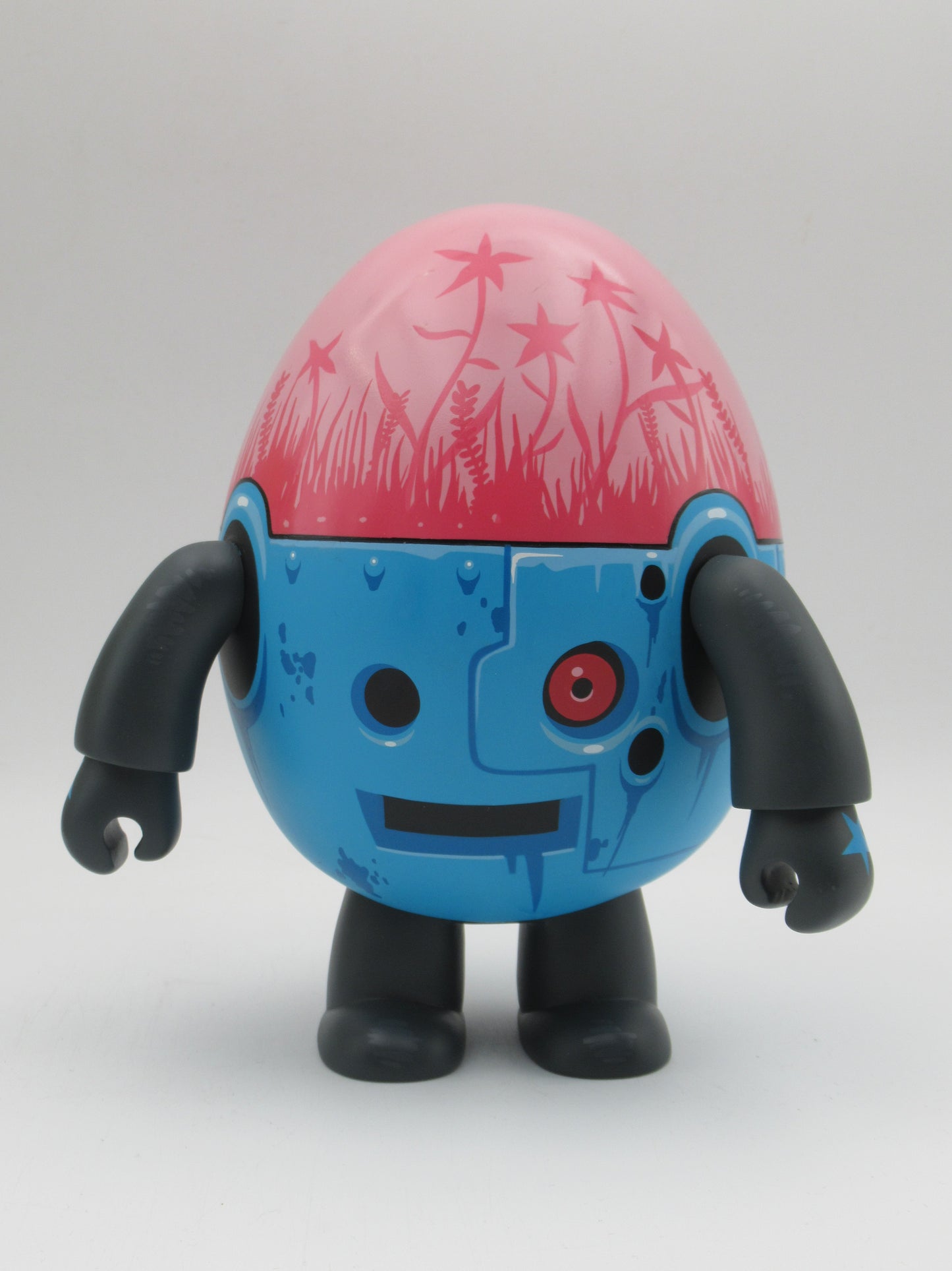 QEE COLLECTION Terrarium Keeper Vinyl Egg Figure - Jeff Soto x Toy2R (2006) Designer Art Toy