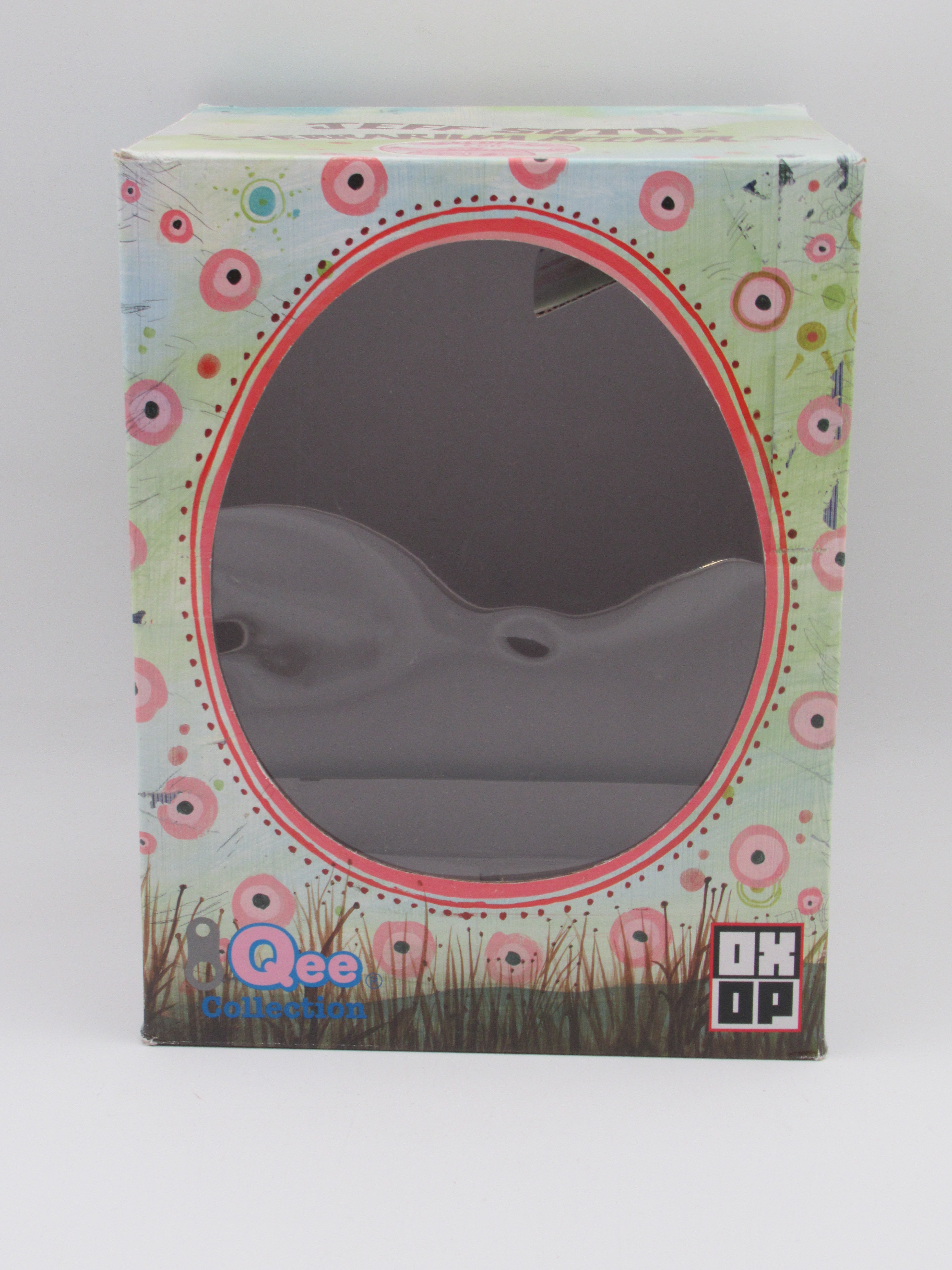 QEE COLLECTION Terrarium Keeper Vinyl Egg Figure - Jeff Soto x Toy2R (2006) Designer Art Toy