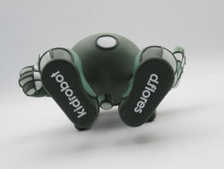 KON ARTIS Green 8" Vinyl Figure - David Flores x Kidrobot (2006) Designer Urban Art Toy