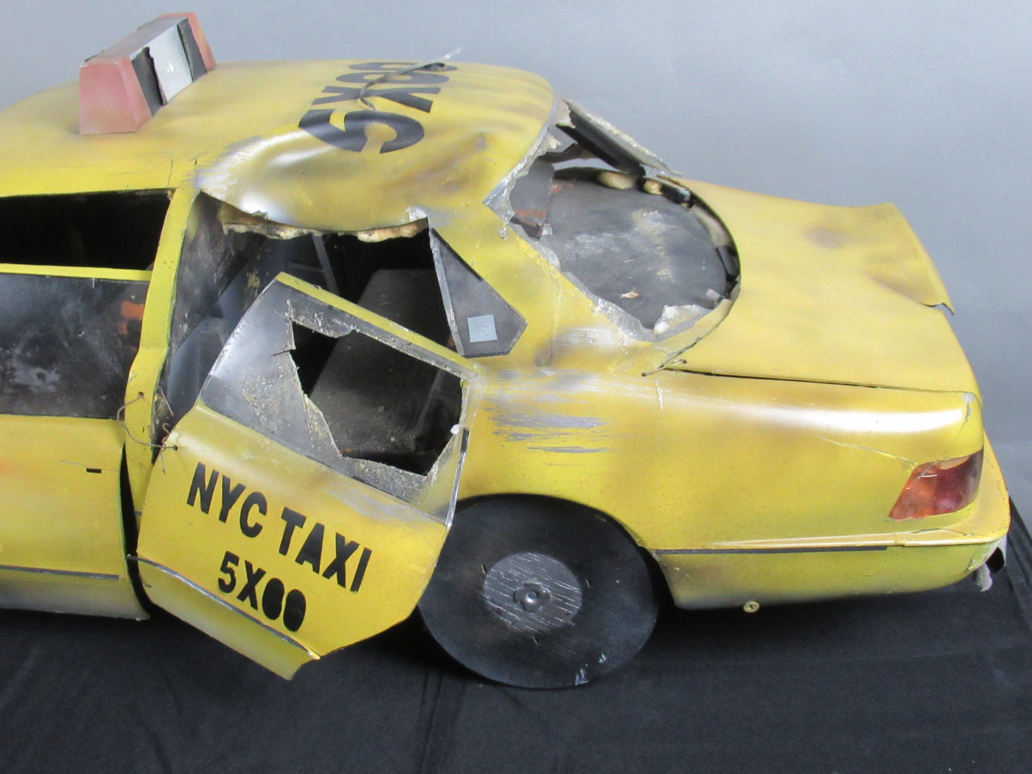 ARMAGEDDON Yellow Taxi Model Screen-Used Prop  - Touchstone Pictures (c. 1998) Film Memorabilia With COA