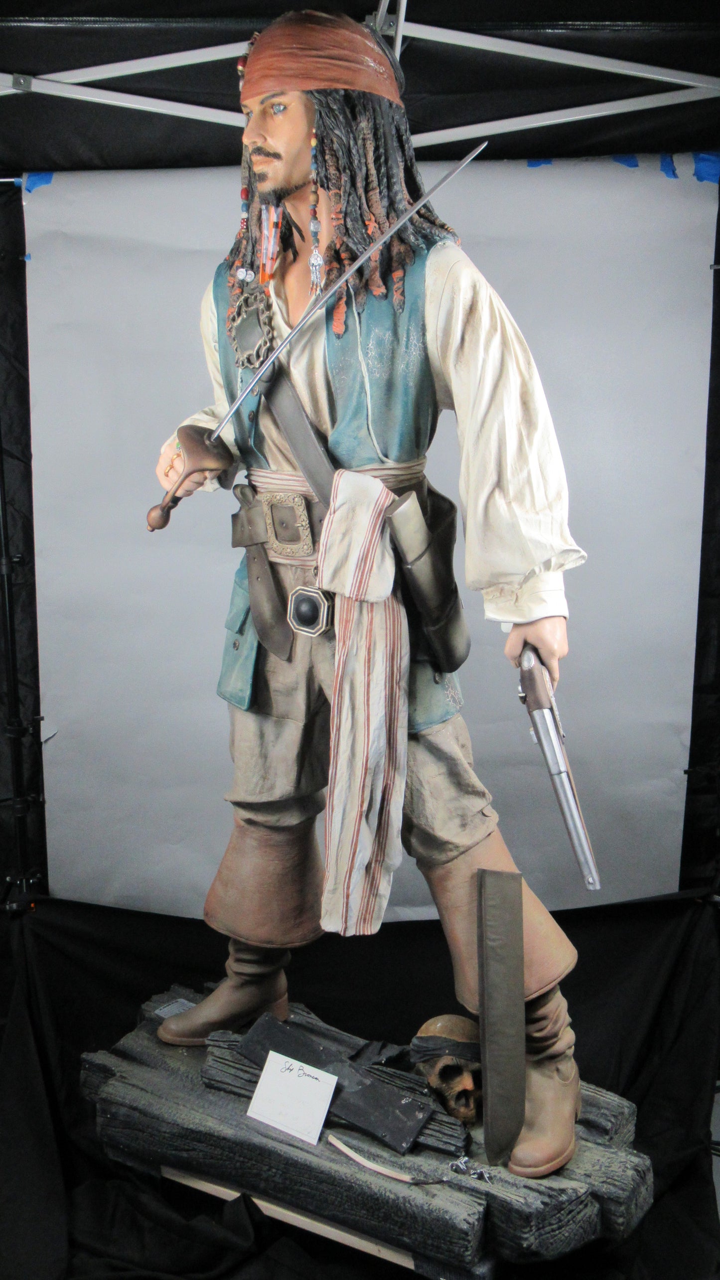 PIRATES OF THE CARIBBEAN Life Size Jack Sparrow - Studio OXMOX/Muckle Mannequins (c. 2000s) One of a Kind