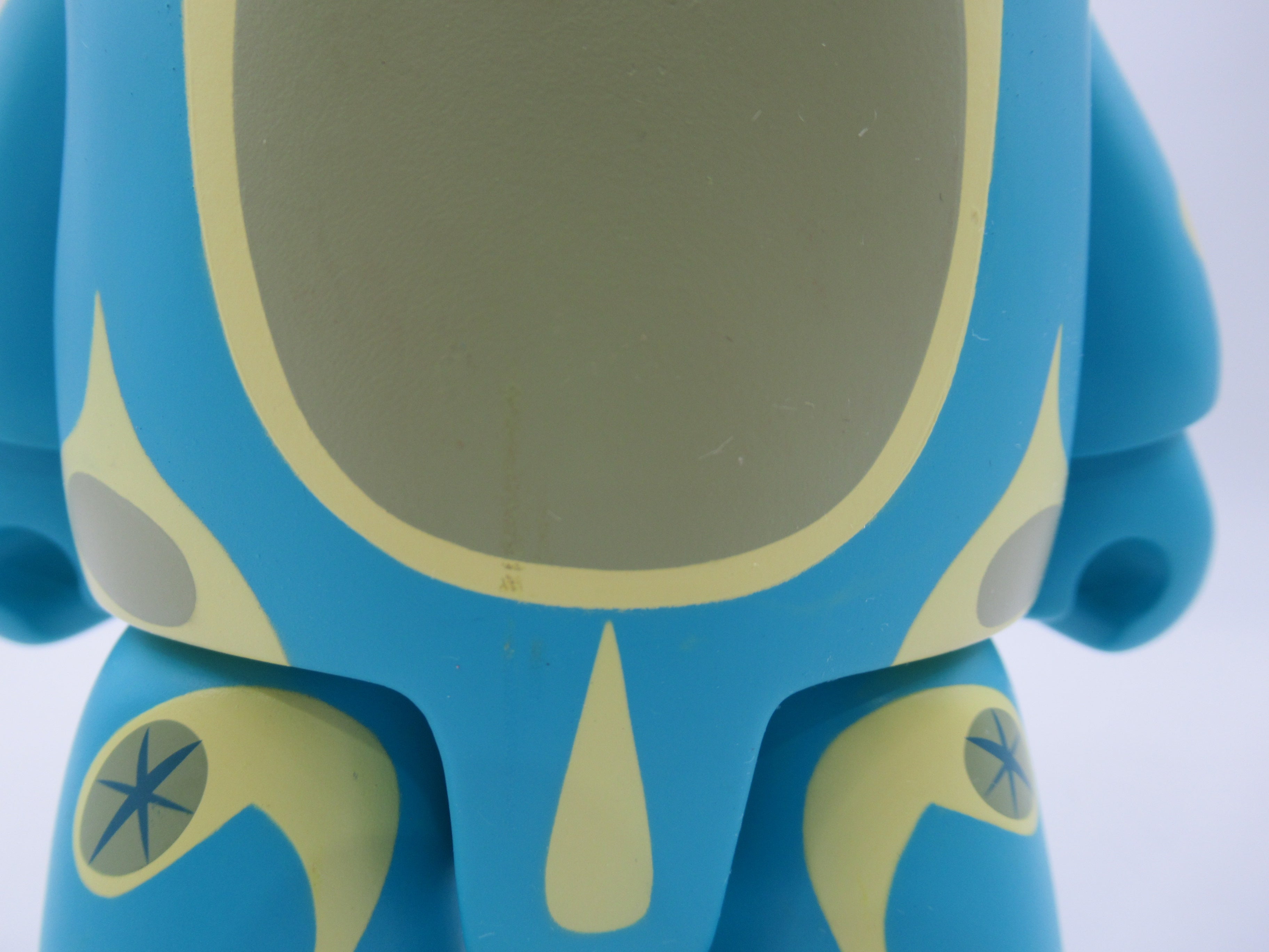 QEE COLLECTION Town Crier Blue 8" Vinyl Figure - Toy2r/Tim Biskup (2006) Art Toy