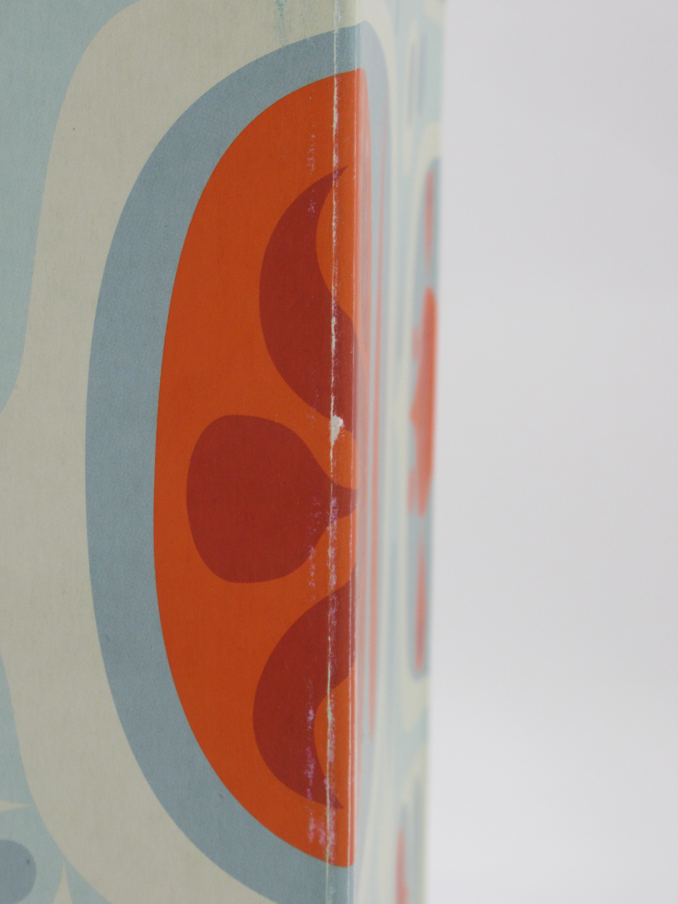 QEE COLLECTION Town Crier Blue 8" Vinyl Figure - Toy2r/Tim Biskup (2006) Art Toy