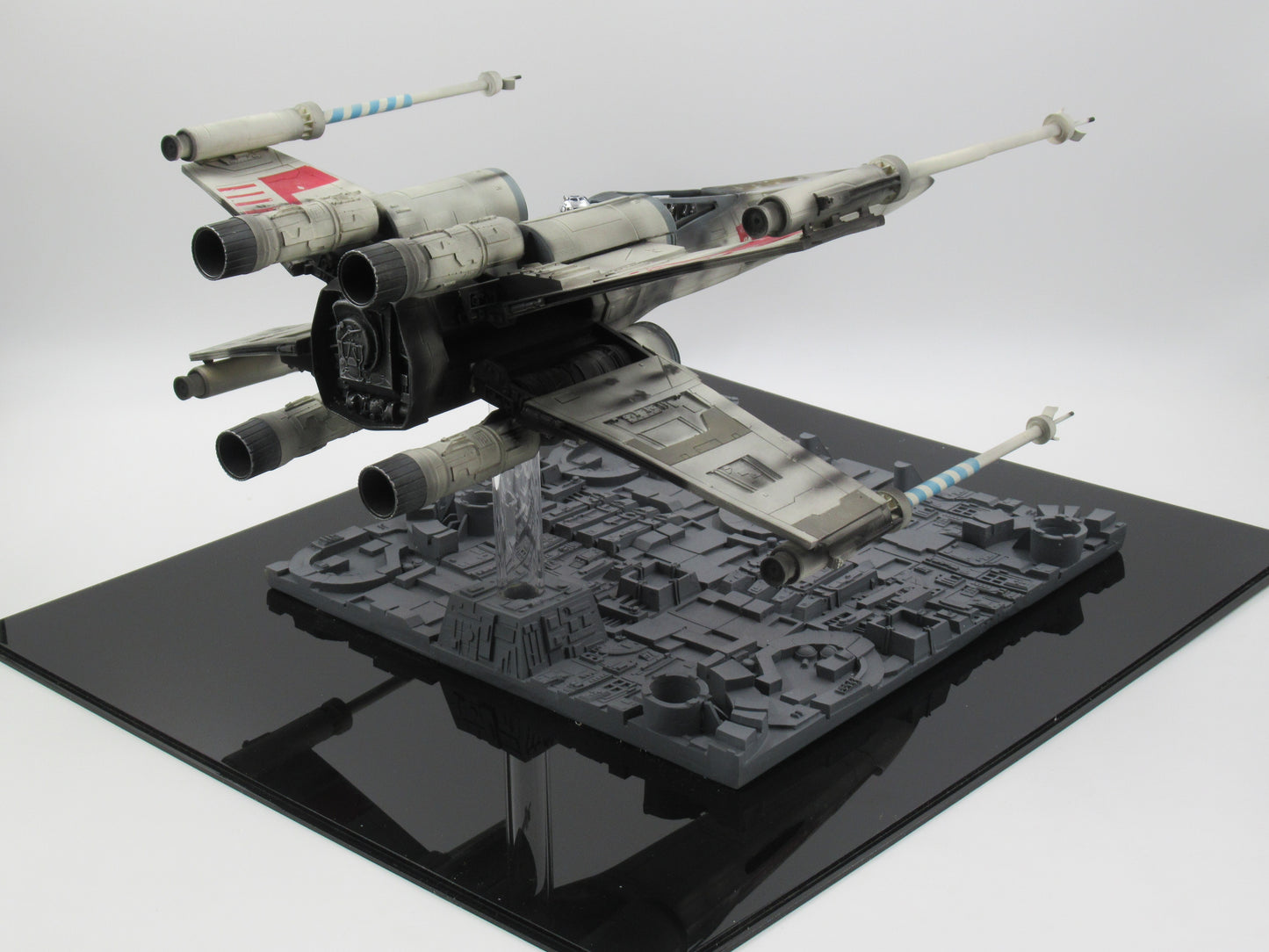 STAR WARS X-Wing Fighter Replica - Icons Master Piece Collections (1997)