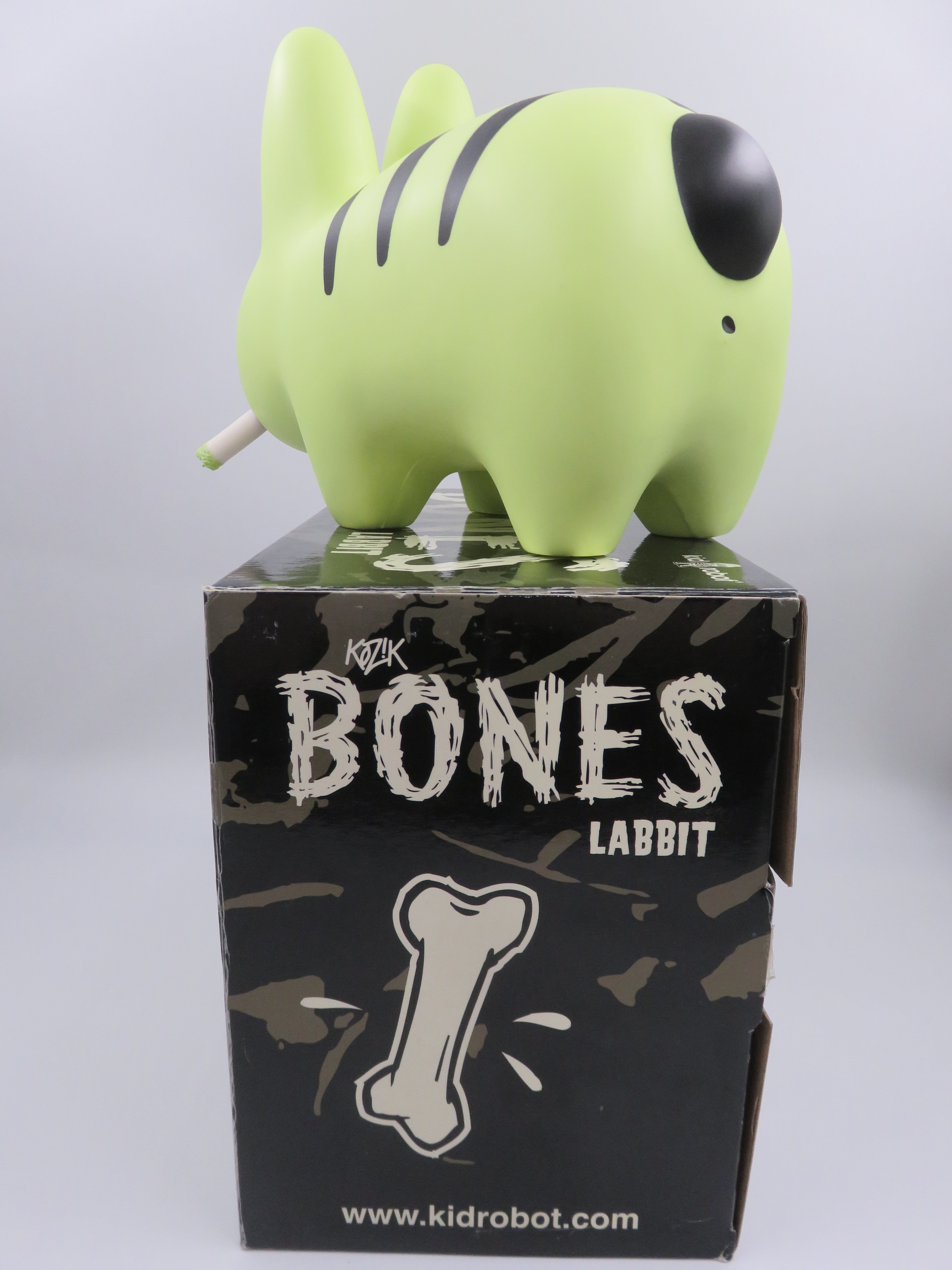 FRANK KOZIK Smorkin' Labbit Bones 10" GID Vinyl Figure - Kidrobot (2007) Designer Art Toy