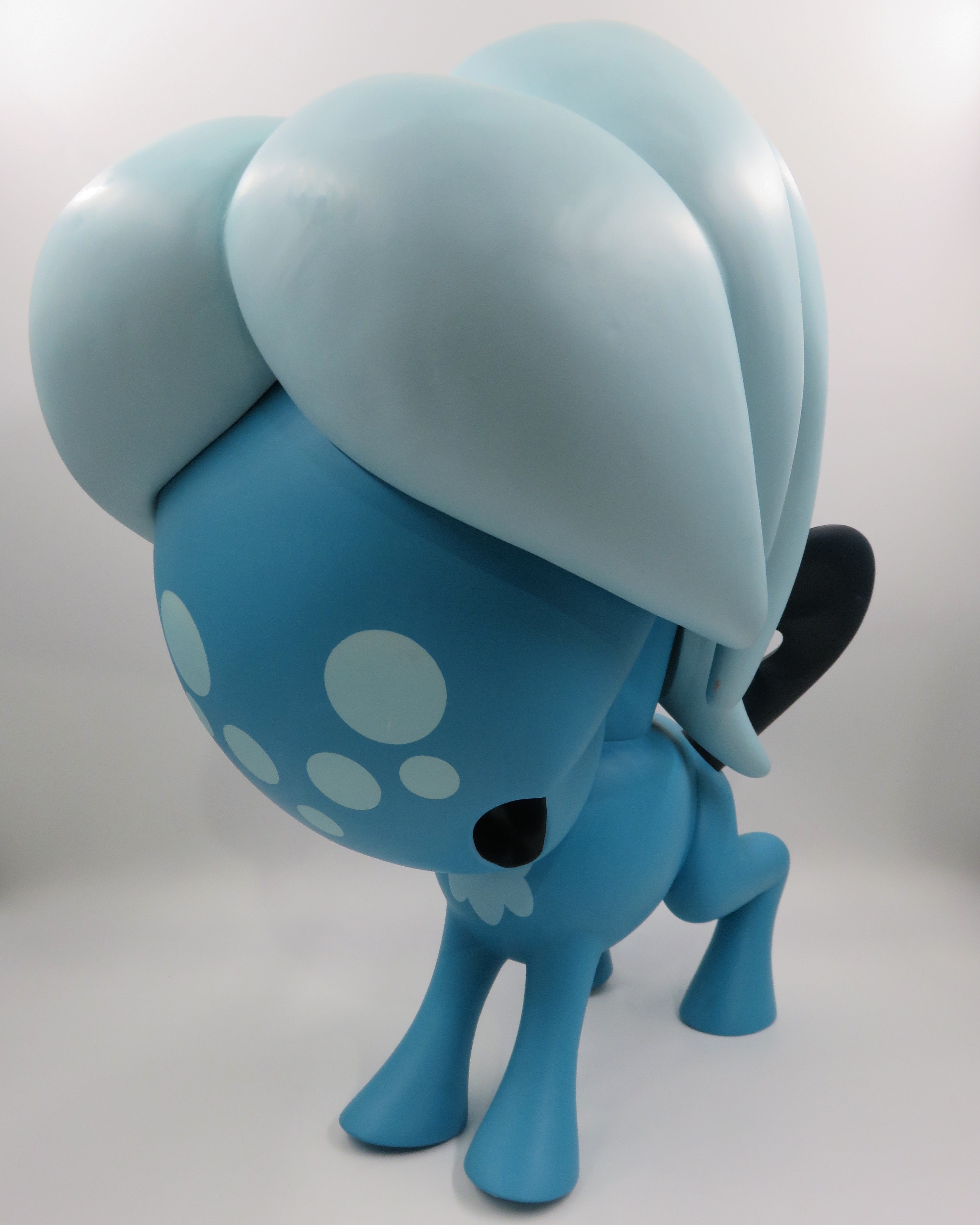 MONSTERISM ISLAND Giant Snorse Blue Vinyl 18.75