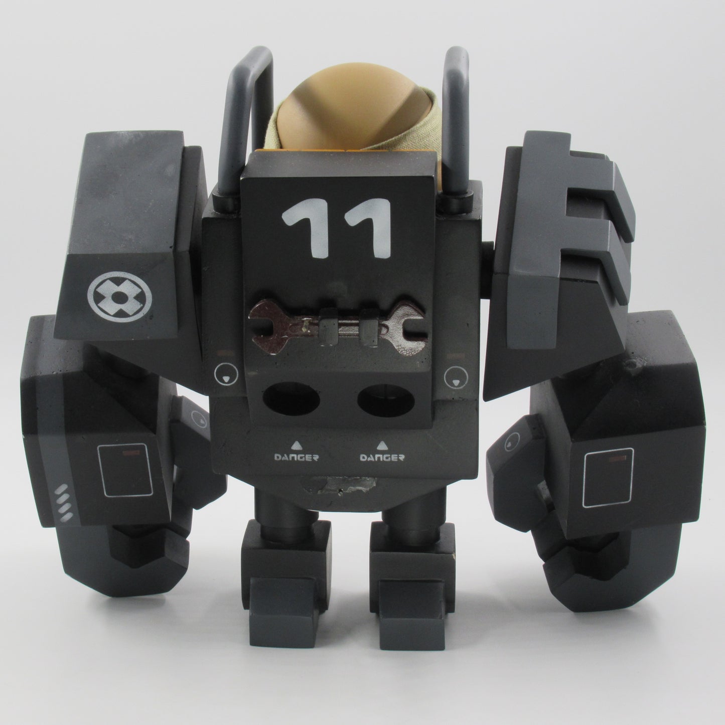 HUCK GEE Sgt. Vasquez & Bruiser VI.12 Power Suit - Kidrobot Artist Signed (2010)