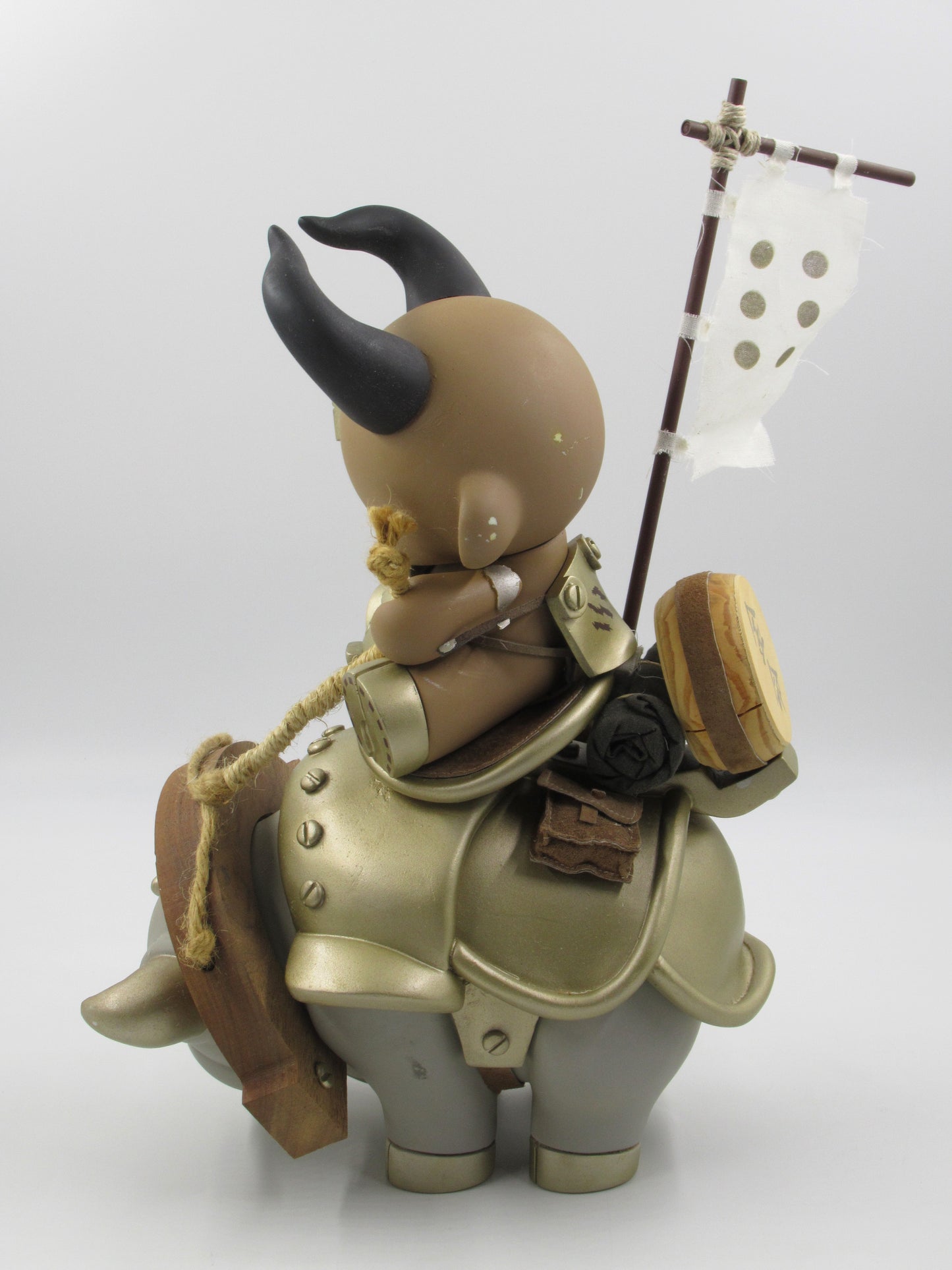 HUCK GEE Minosu & The Golden Bull RARE - Kidrobot (2009) Artist Signed Designer Art Toy