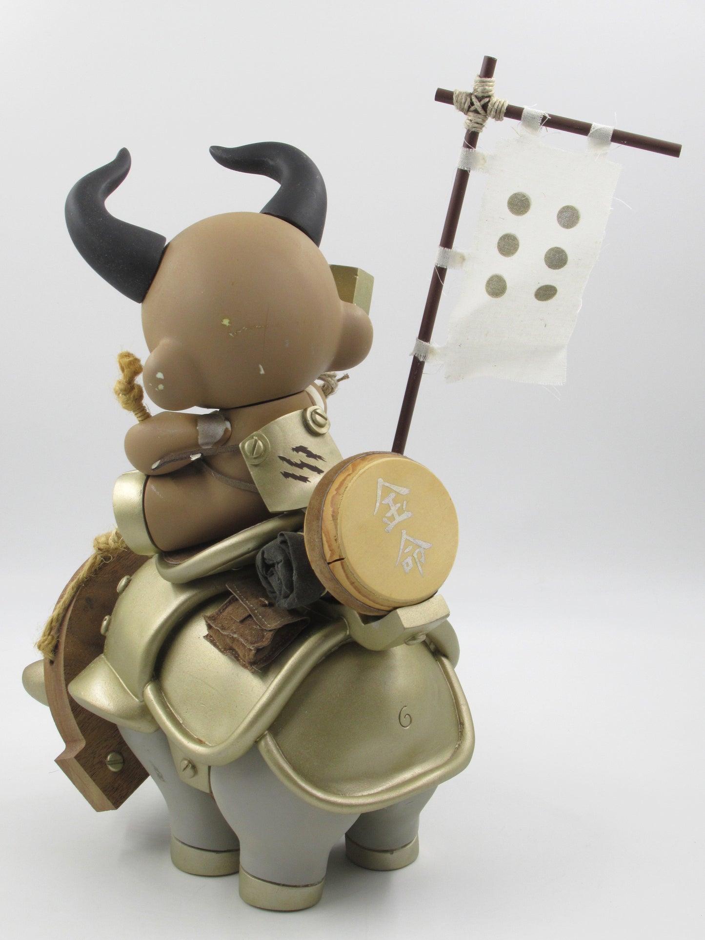 HUCK GEE Minosu & The Golden Bull RARE - Kidrobot (2009) Artist Signed Designer Art Toy