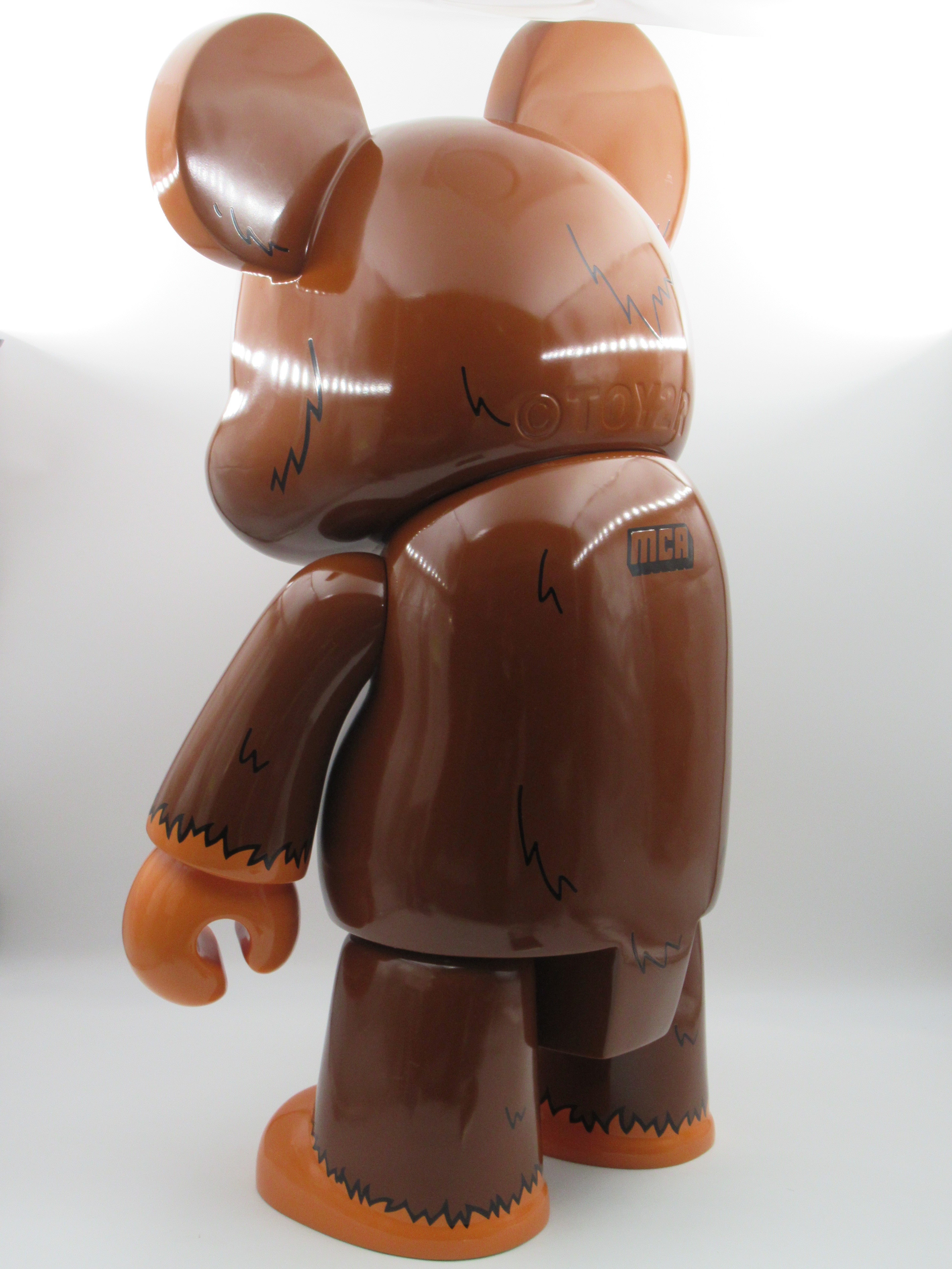 QEE ARTIST COLLECTION Elder Ape (Brown Version) 36