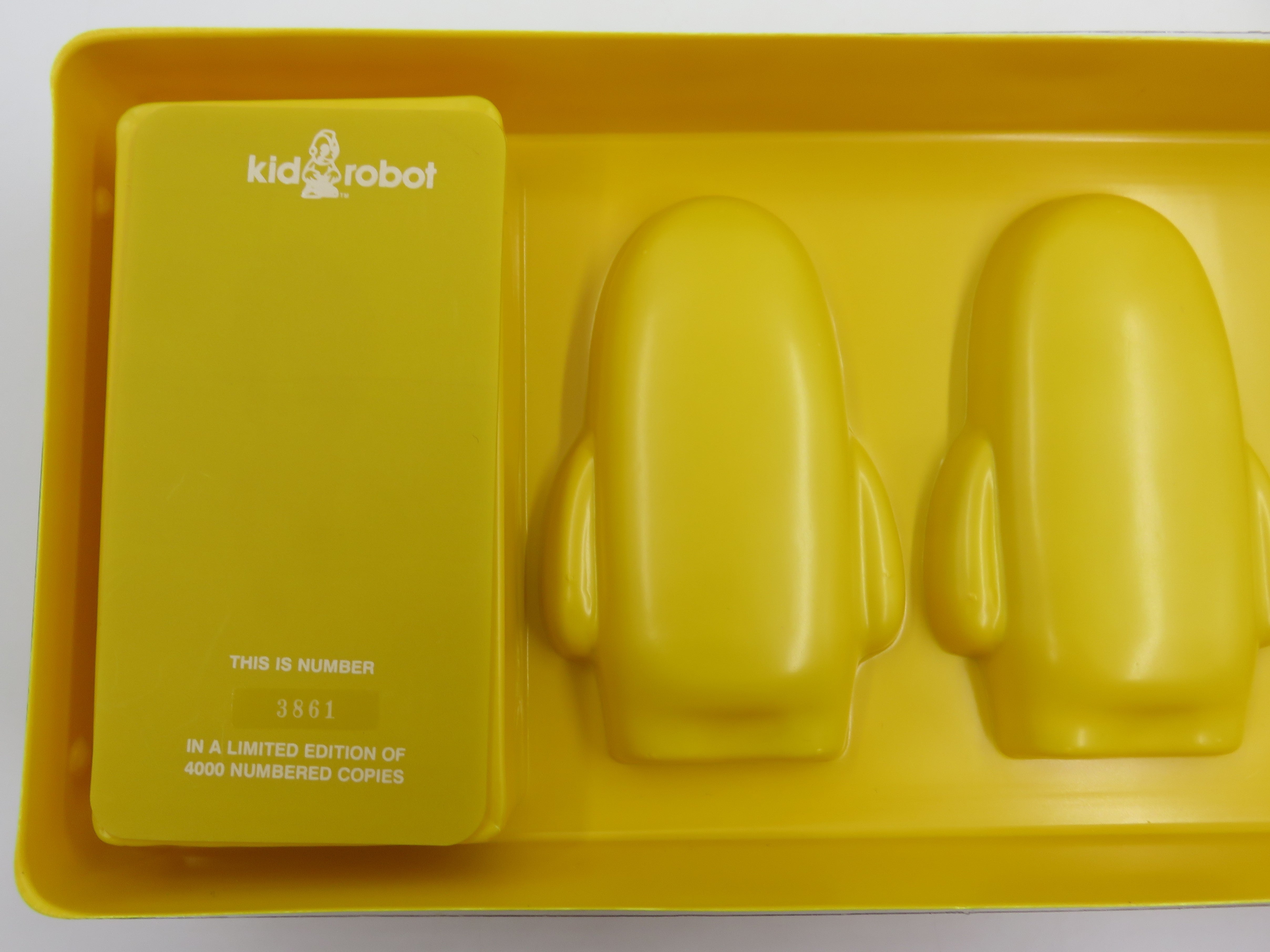 VISIONAIRE Issue 45 Yellow Version - Kidrobot (2005) LE #3861 Designer Art Figure Set