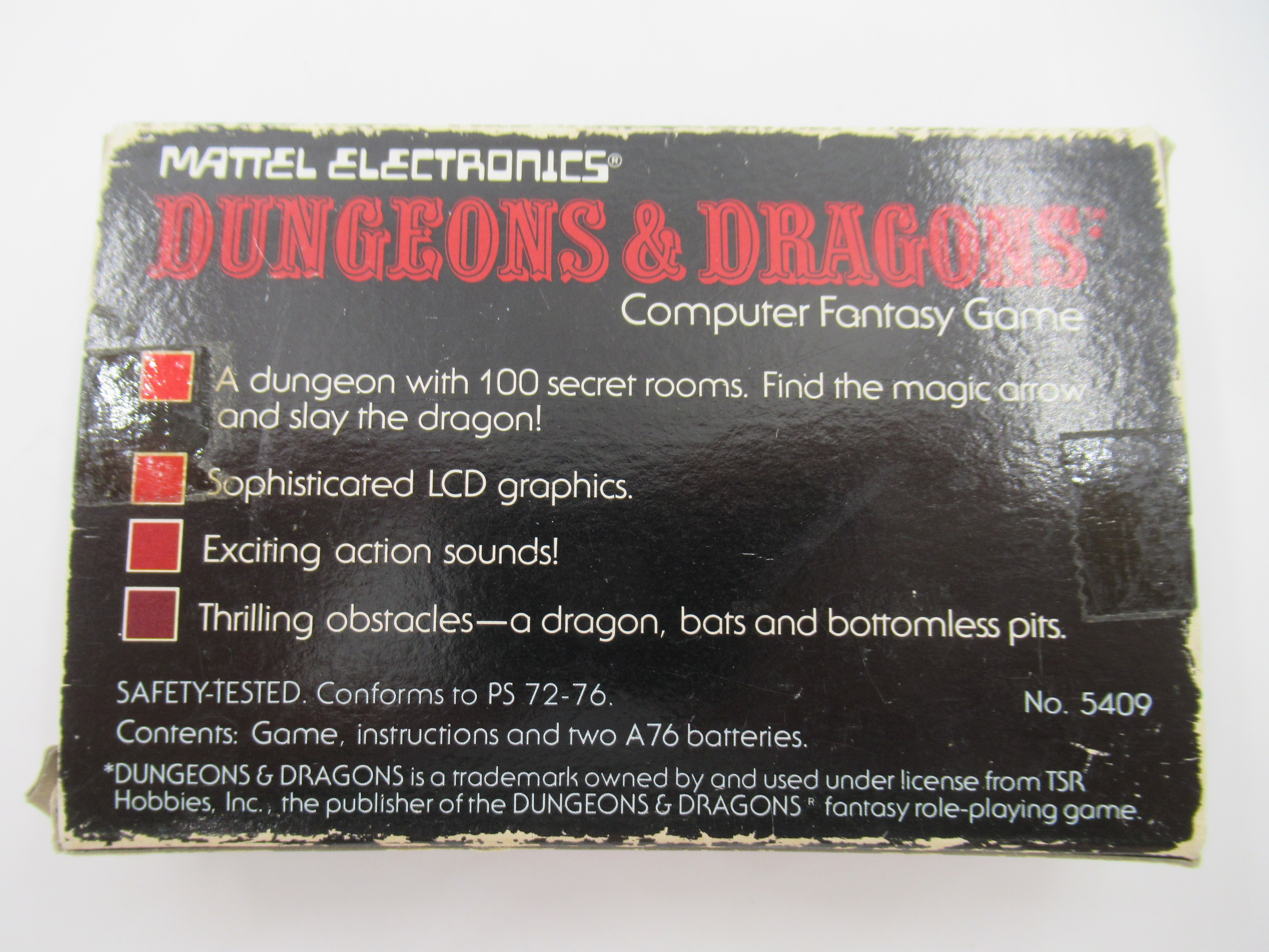 DUNGEONS & DRAGONS Computer Fantasy Game Handheld Game - Mattel Electronics (1982) Vintage The Action Arcade Series