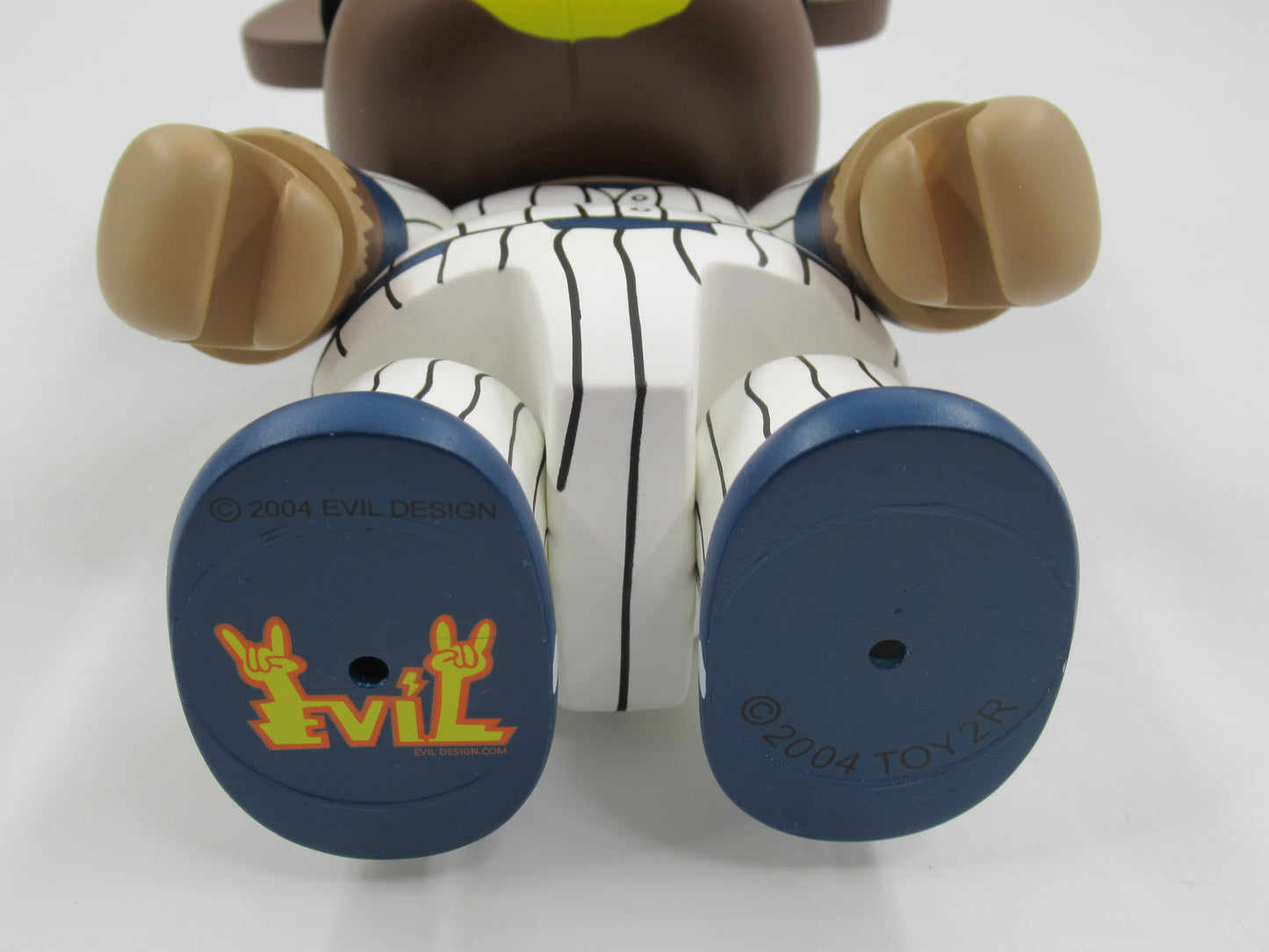 QEE COLLECTION x Evil Ape NYC MCA Baseball  8" Vinyl Bear - Toy2r (2006) Art Toy