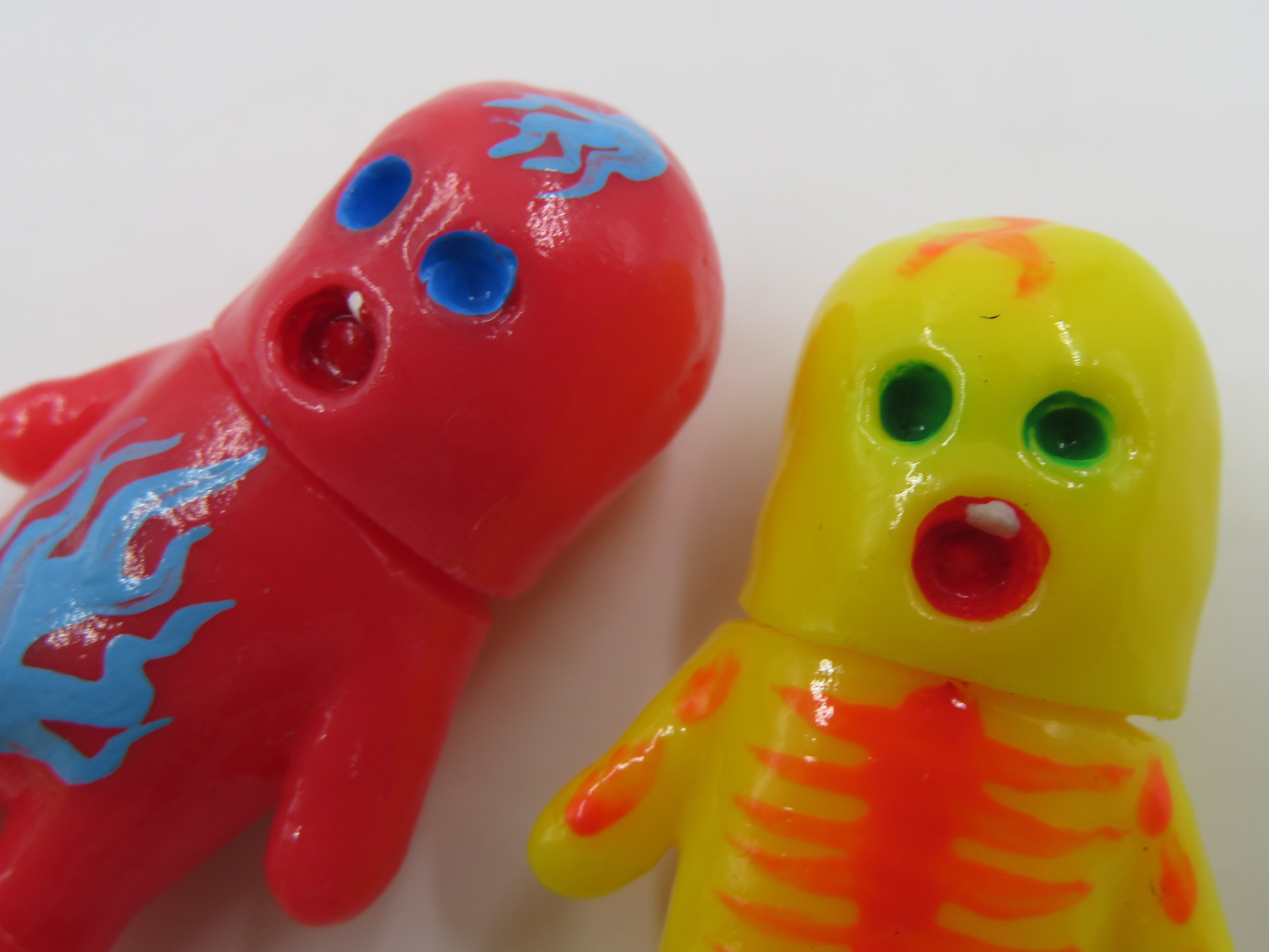 MENTA-KUN Red & Yellow Sofubi Figure Set - Yukinori Dehara (2005) Loose Japanese Vinyl Art Toys