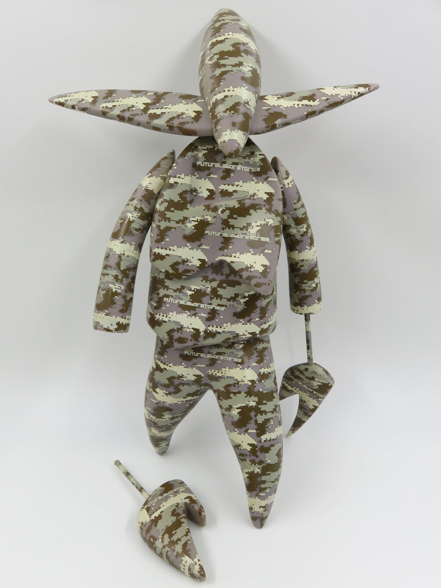 FUTURA 2000 Beige Camo Pointman Nosferatu Vinyl Figure - 360 Toy Group (2005) Designer Art Toy