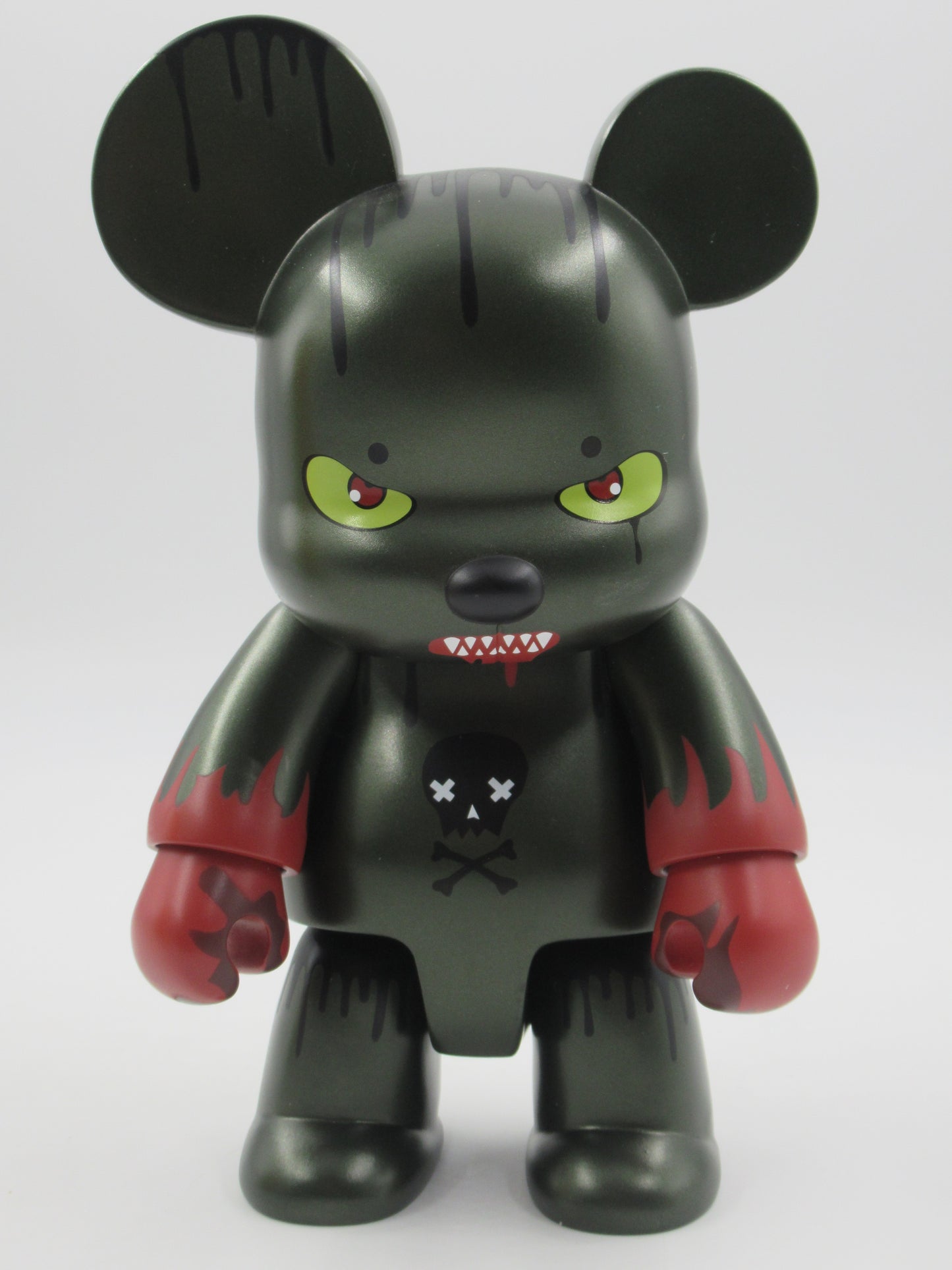 QEE COLLECTION Ursus Arctos Horribilis 8" Vinyl Black Bear - The Melvins x Toy2R (2006) Designer Urban Art Toy