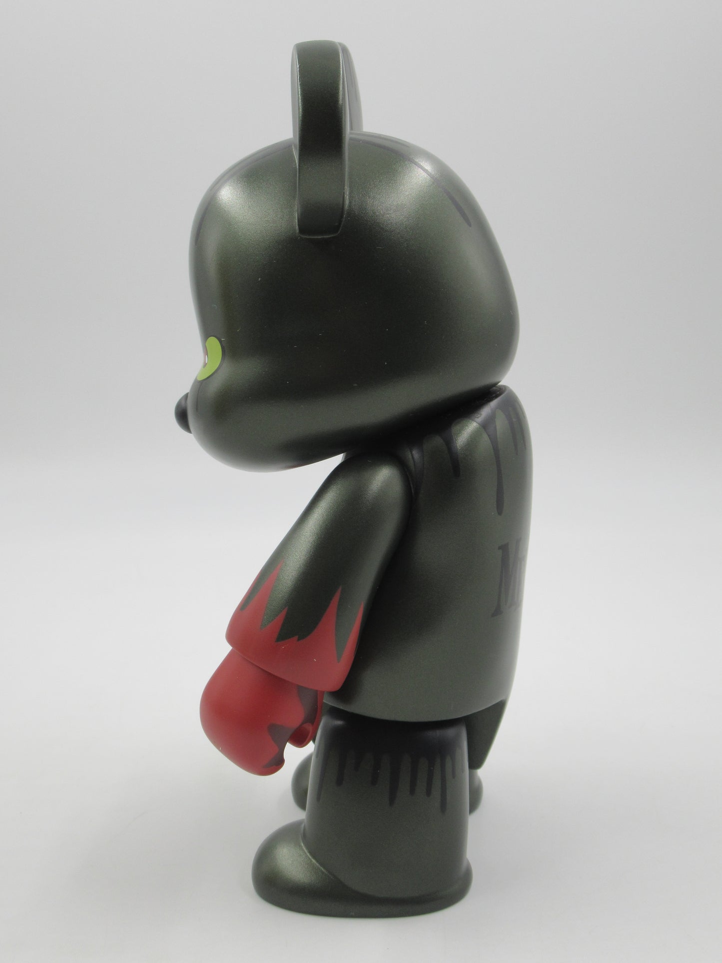 QEE COLLECTION Ursus Arctos Horribilis 8" Vinyl Black Bear - The Melvins x Toy2R (2006) Designer Urban Art Toy