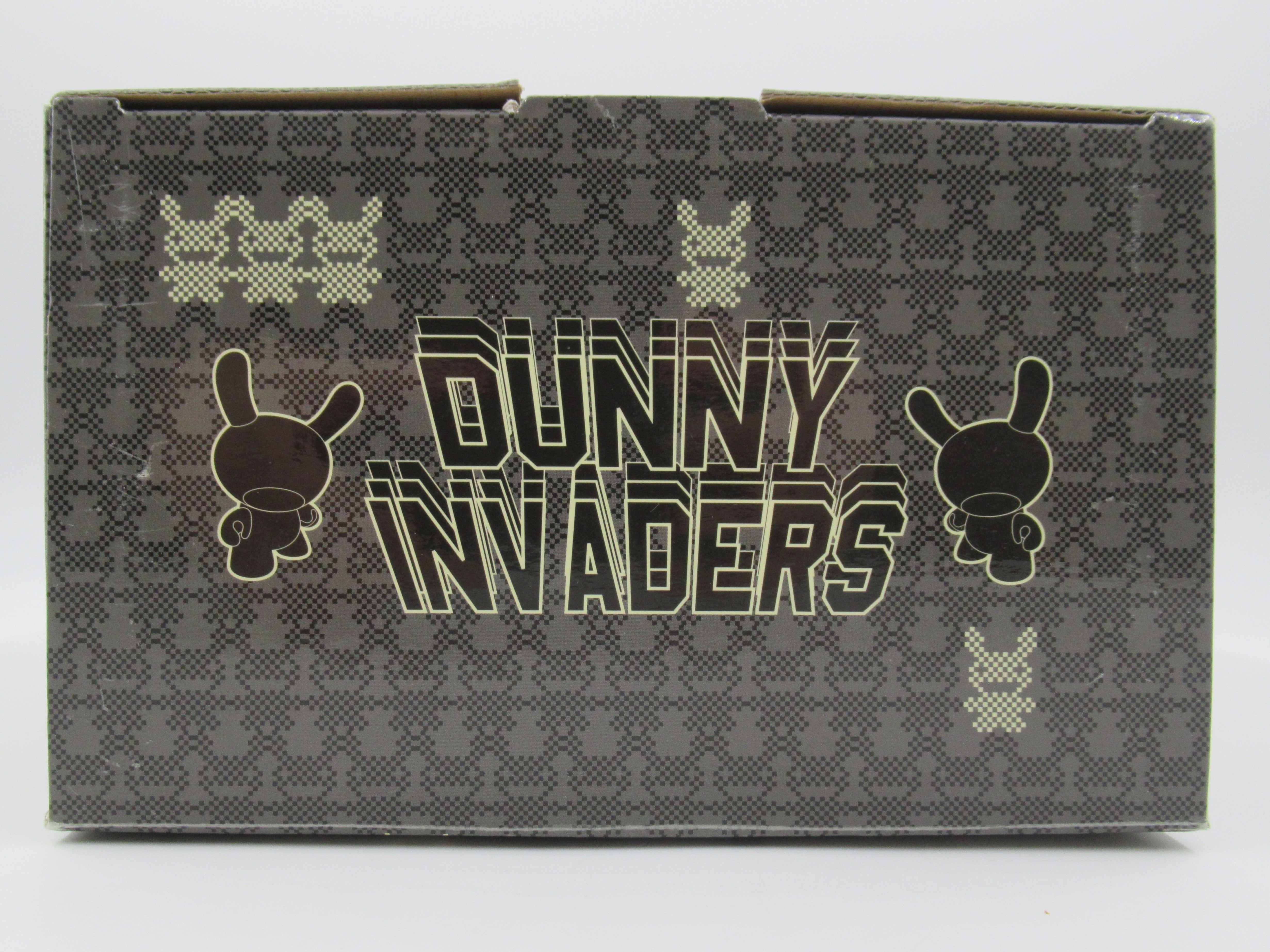 DUNNY Invaders GITD 8