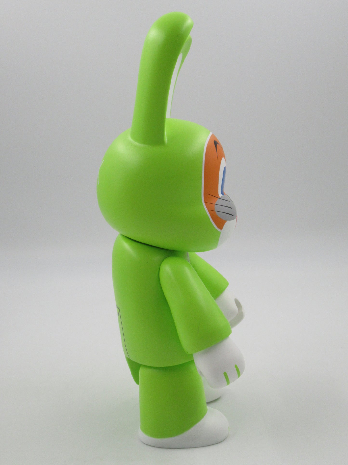 QEE COLLECTION Happy Bunny (Green) 10" Vinyl Figure - Frank Kozik x Toy2R (2006) Designer Art Toy