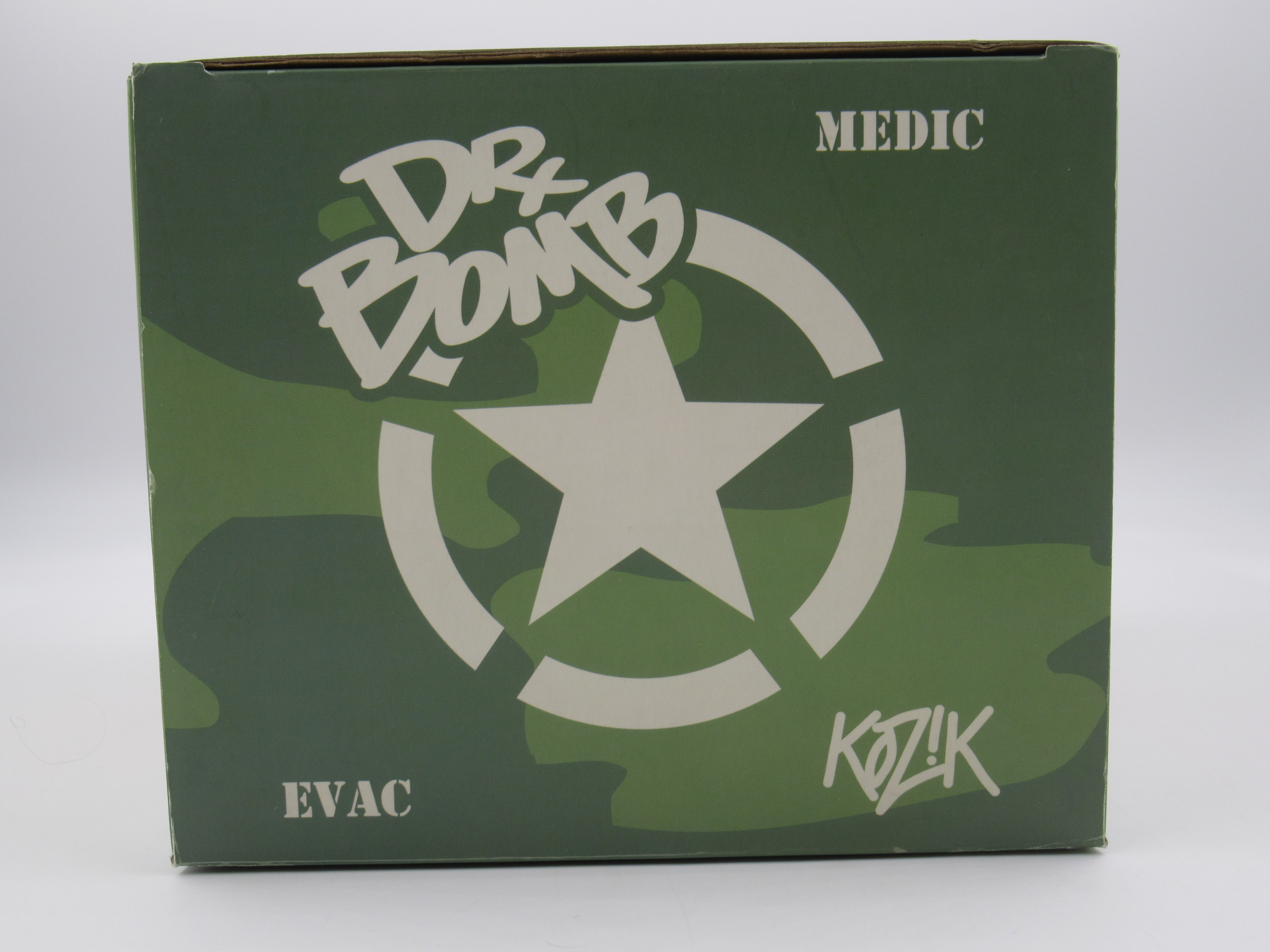 DR. BOMB Medic Vinyl Figure -  Frank Kozik x Toy2R (2007) Designer Art Toy