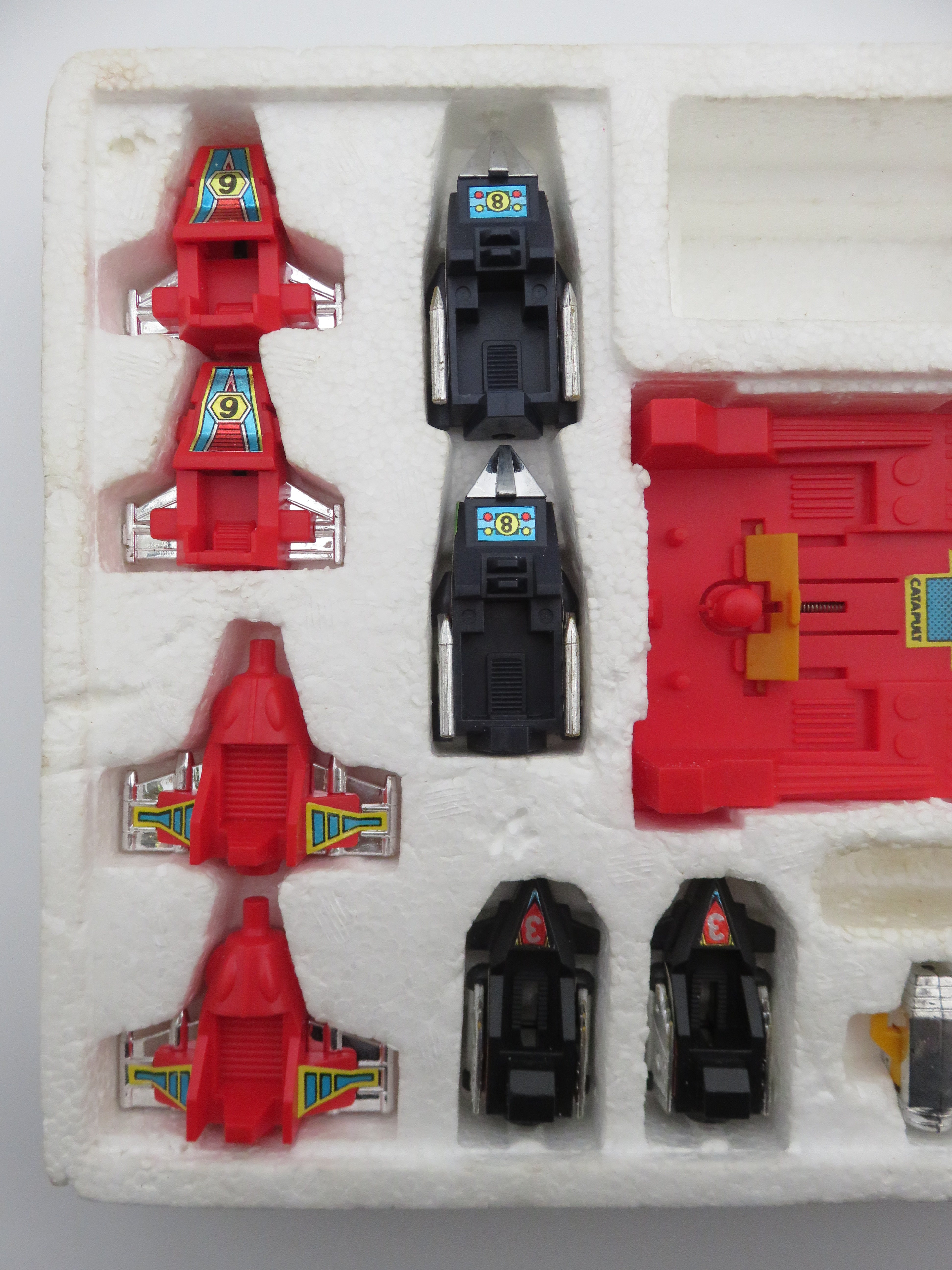 DIAKRON Multi-Force 14 Robot Figure - Takara (1983) Vintage Japanese Toei Mecha Toy