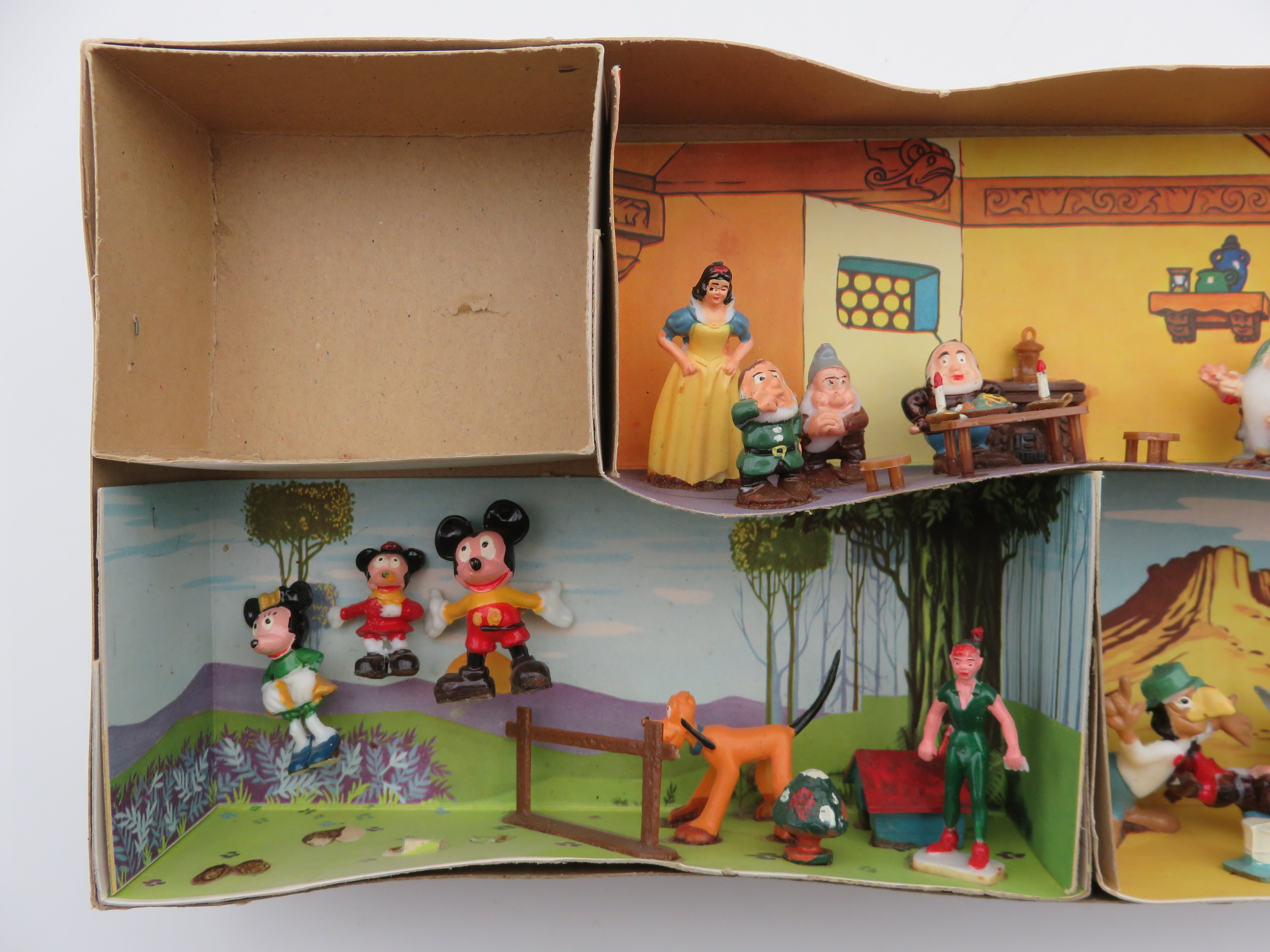 VINTAGE Disneykins Play Sets Lot of (2) - Louis Marx & Co./Marx Toys (c. 1960s) Collectibles