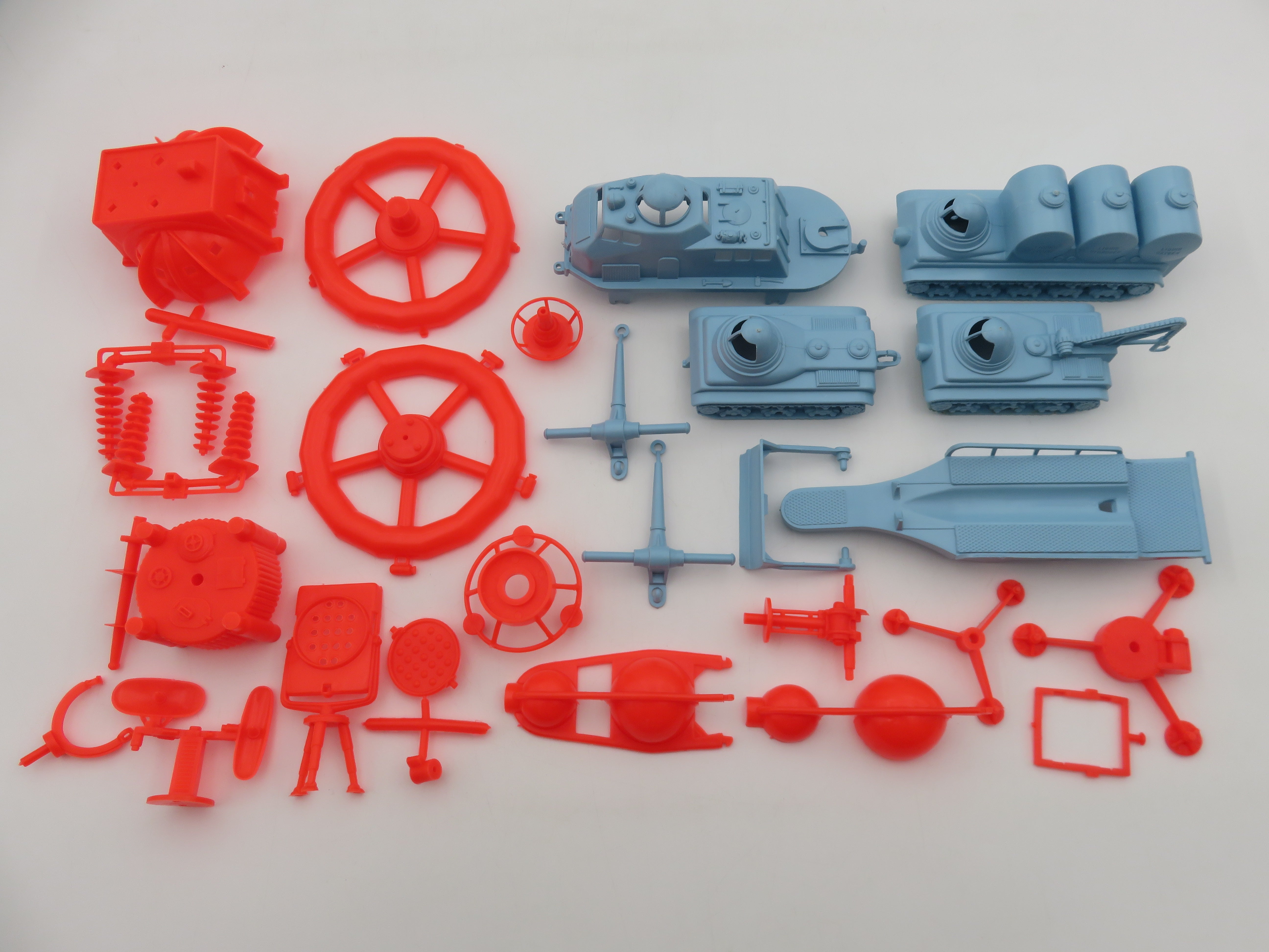 VINTAGE Project Apollo Moon Landing Set - Louis Marx & Co./Marx Toys (1968) #4646 Collectible