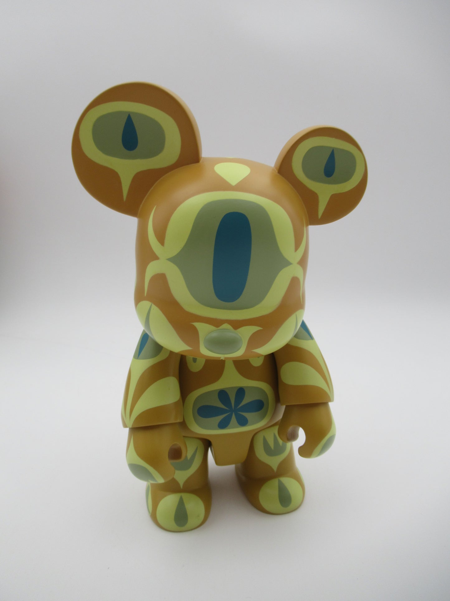 QEE COLLECTION Town Crier (Berlin) 8" Bear Vinyl Figure - Tim Biskup x Toy2R (2005) Designer Art Toy