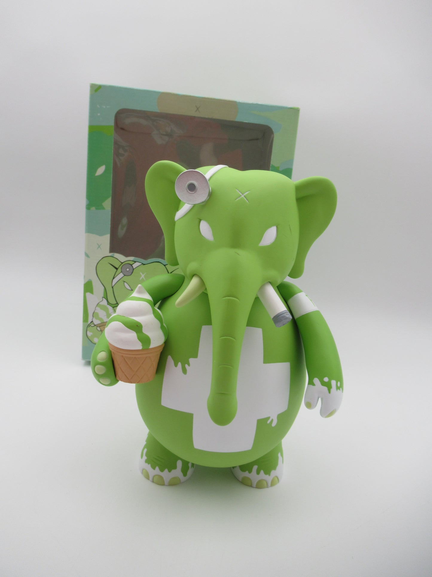 DR. BOMB Lime Sherbet Vinyl Figure -  Frank Kozik x Toy2R (2005) Designer Art Toy