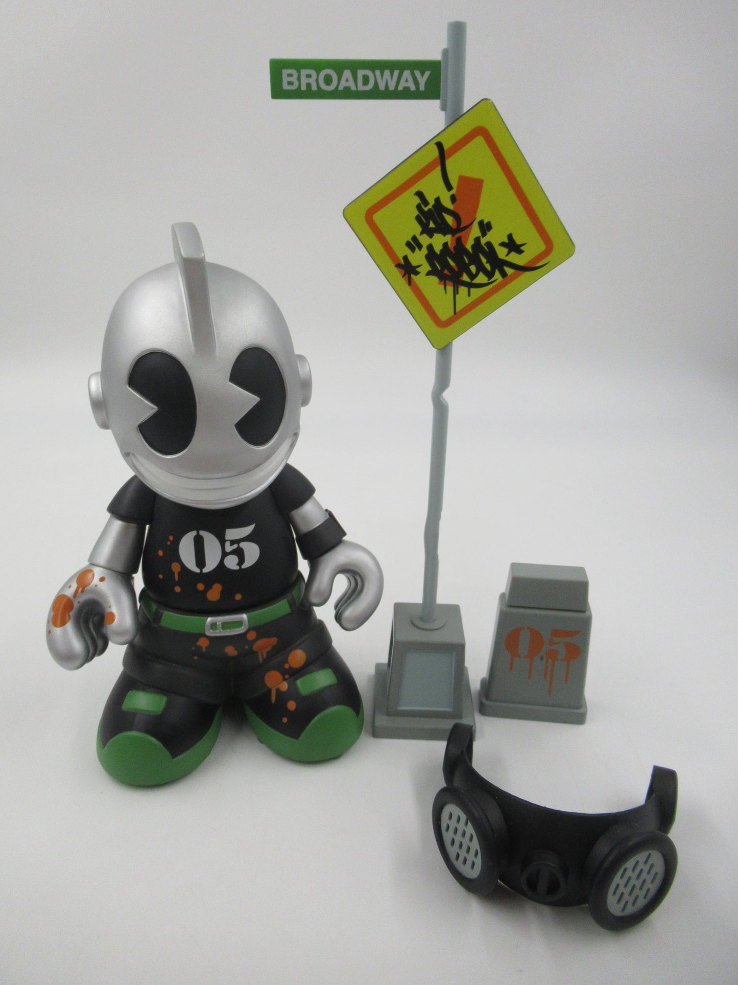 KIDBOMBER 05 Broadway 7" Vinyl Figure - Tristan Eaton x Kidrobot (2005) Limited Edition Designer Art Toy