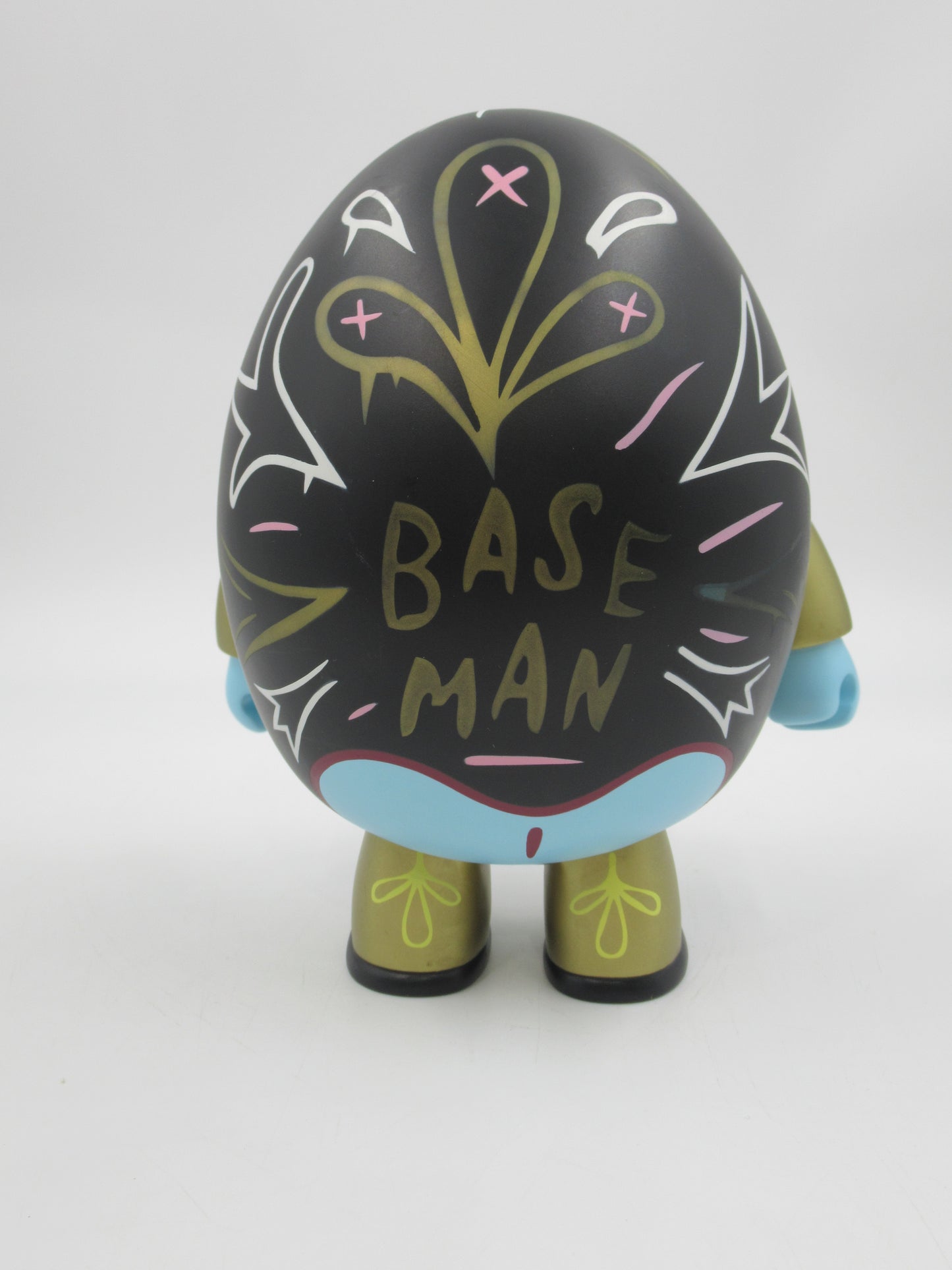 QEE COLLECTION Hump-Qee Dump-Qee Egg (Black) 8" Vinyl Figure - Gary Baseman x Toy2R (2005) Designer Art Toy