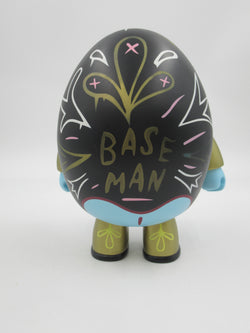 QEE COLLECTION Hump-Qee Dump-Qee Egg (Black) 8" Vinyl Figure - Gary Baseman x Toy2R (2005) Designer Art Toy