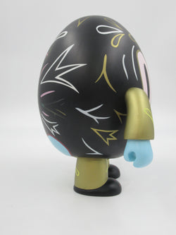 QEE COLLECTION Hump-Qee Dump-Qee Egg (Black) 8" Vinyl Figure - Gary Baseman x Toy2R (2005) Designer Art Toy