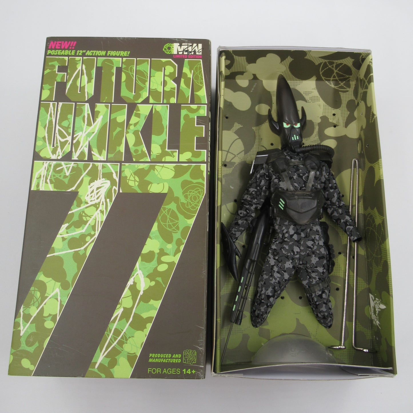 FUTURA Unkle 77 Pointman - Medicom Toy (2004) MWA Urban Vinyl Art Toy Figure