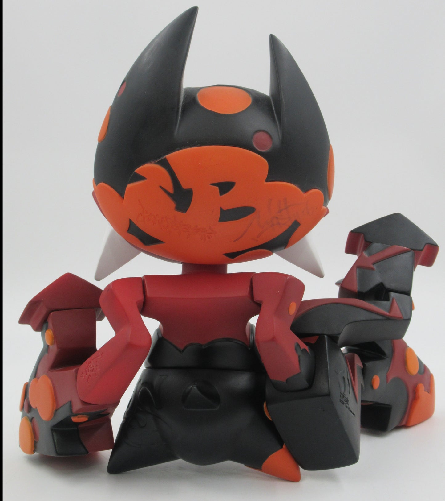 MIST Orus Red/Black 12" Vinyl Figure - BonusToyz (2006) ArtToyz Original SIGNED