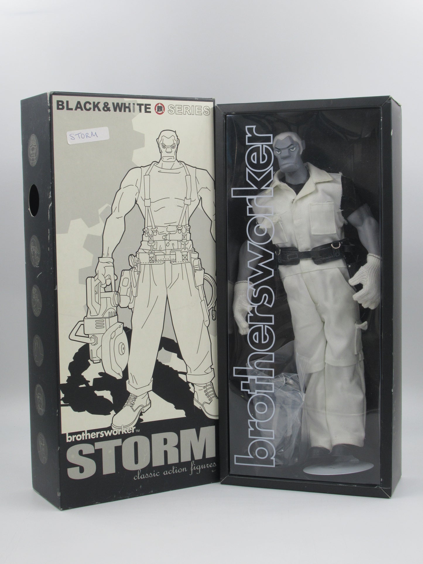 BROTHERSWORKER Storm Black & White Series Figure - Hot Toys (2004) Limited Edition Art Toy