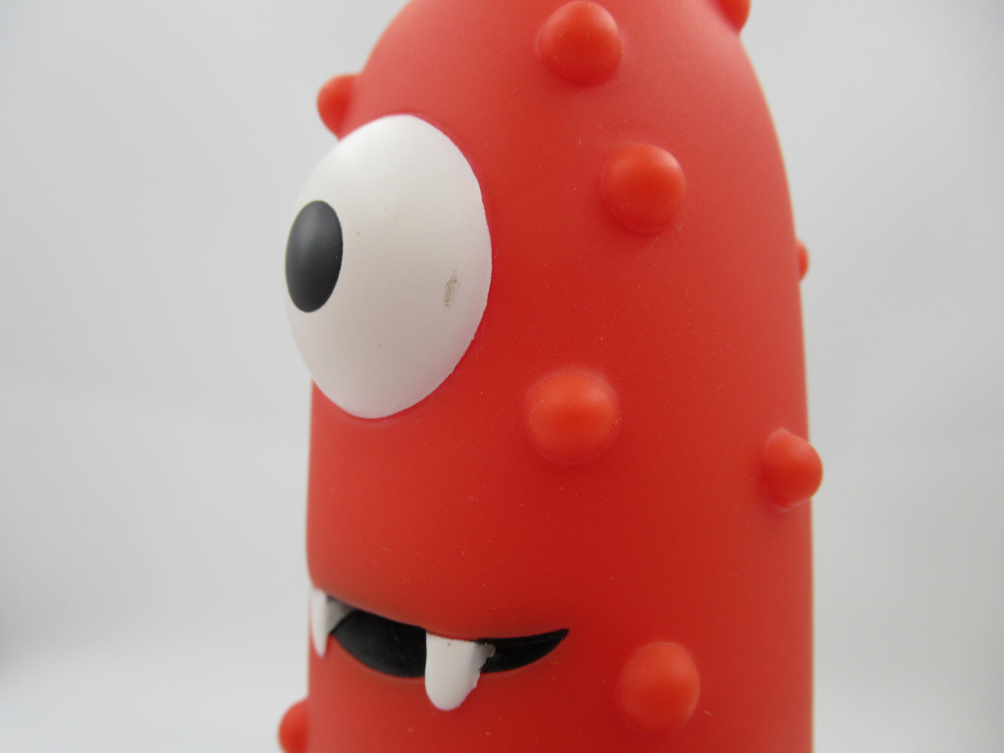 YO GABBA GABBA! Muno 9" Vinyl Figure - Kidrobot (2007) Collectible w/ Original Box