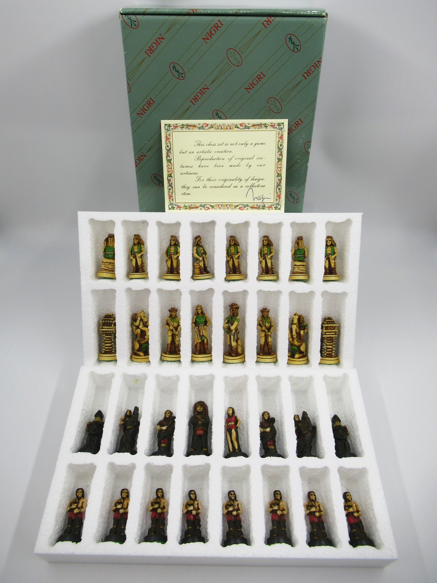 VINTAGE SP-32 Wild West Italian Chess Set - Nigiri Hand-Carved Chess Pieces