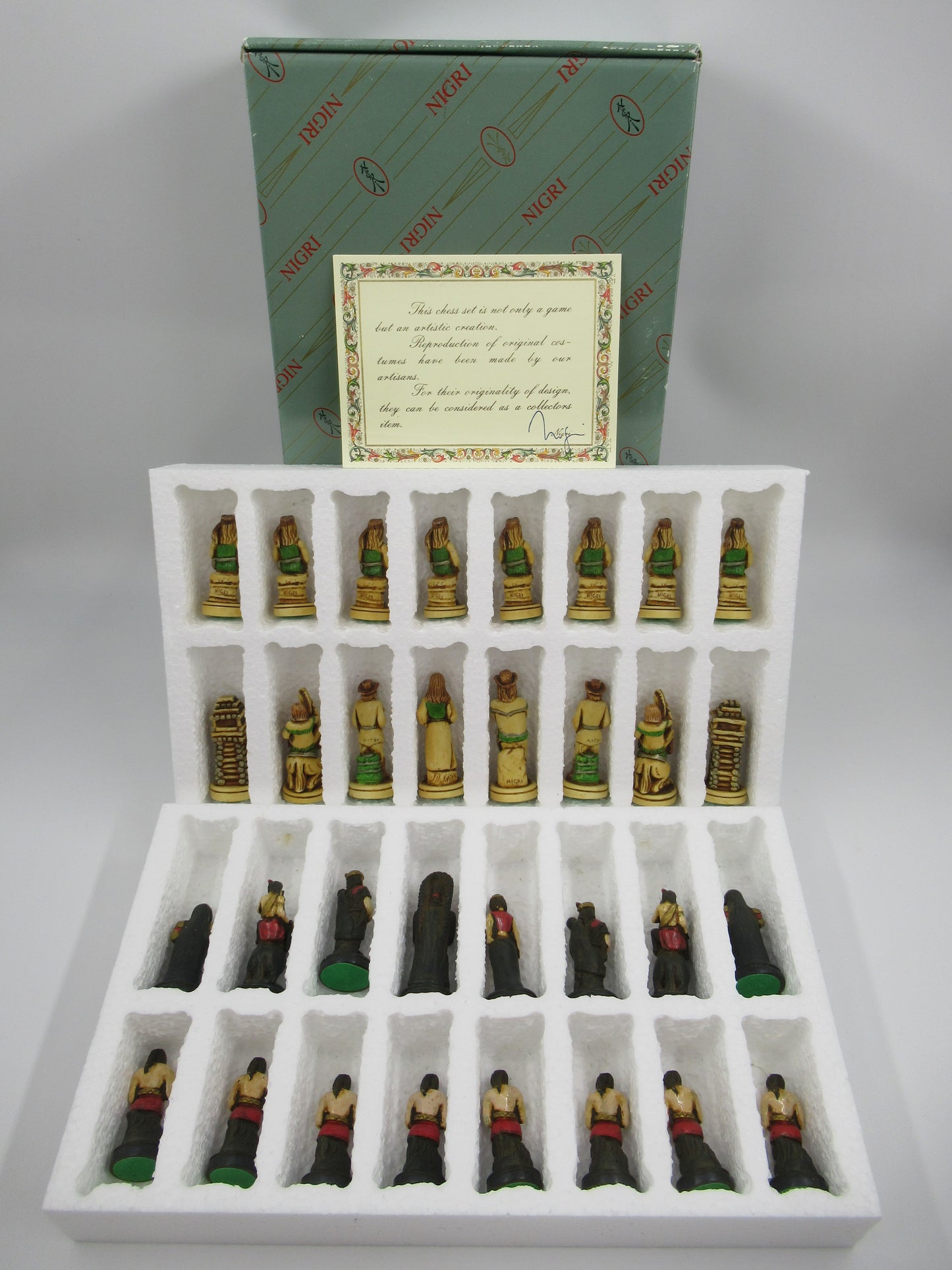 VINTAGE SP-32 Wild West Italian Chess Set - Nigiri Hand-Carved Chess Pieces