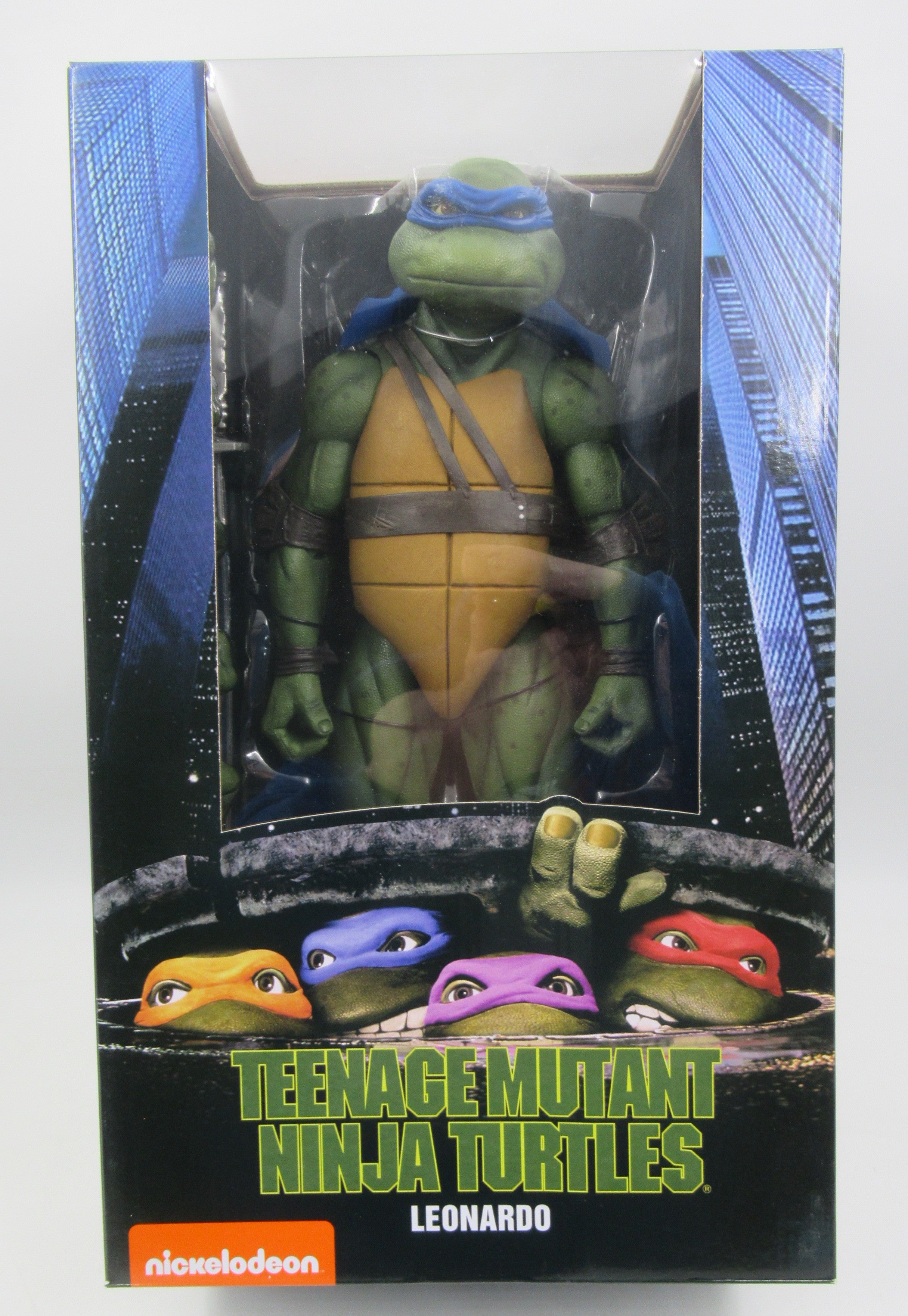 Teenage Mutant Ninja Turtles 1990 Leonardo 1/4 Scale Figure NECA NIB